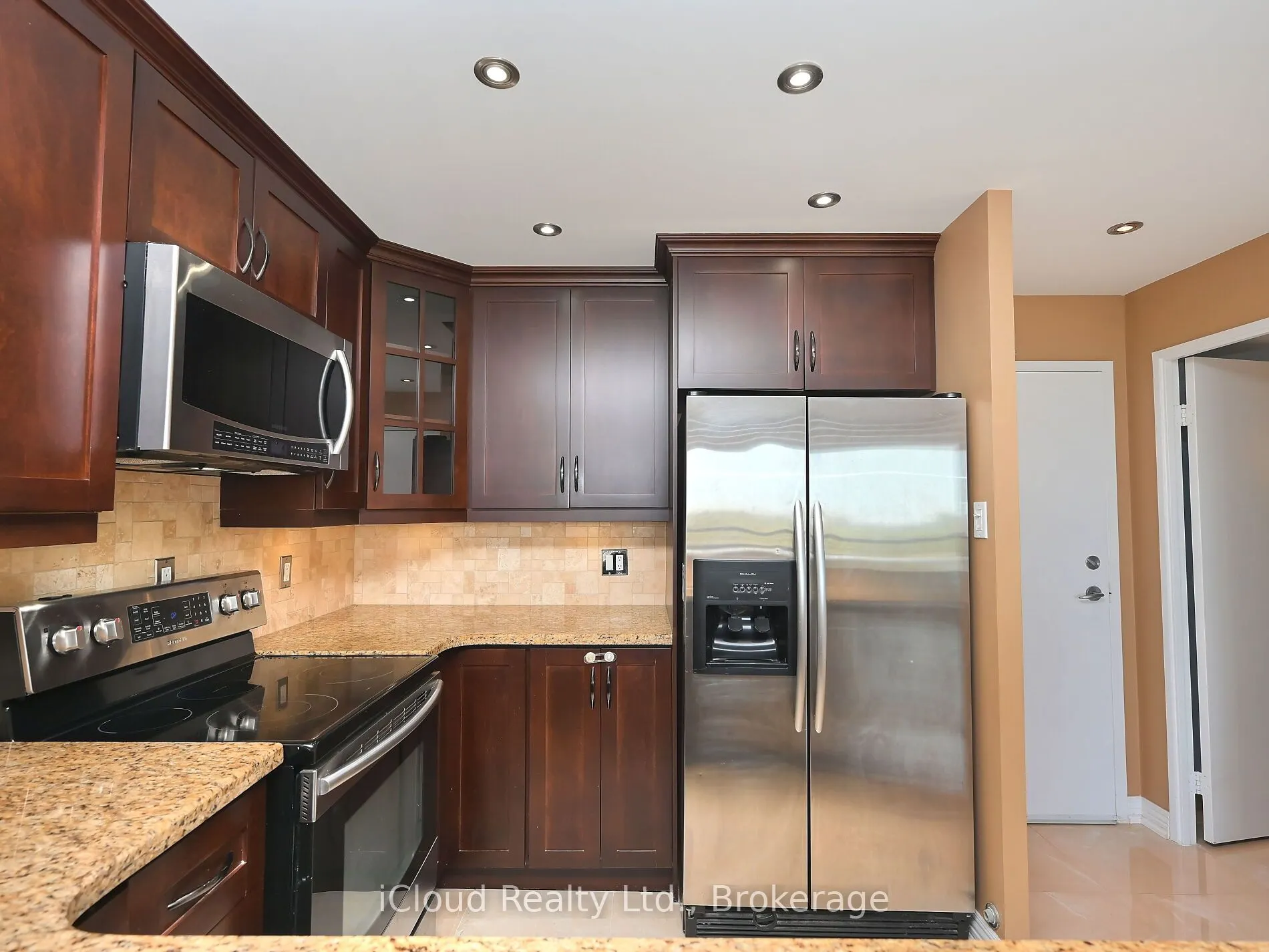 75 King Street E, #PH3