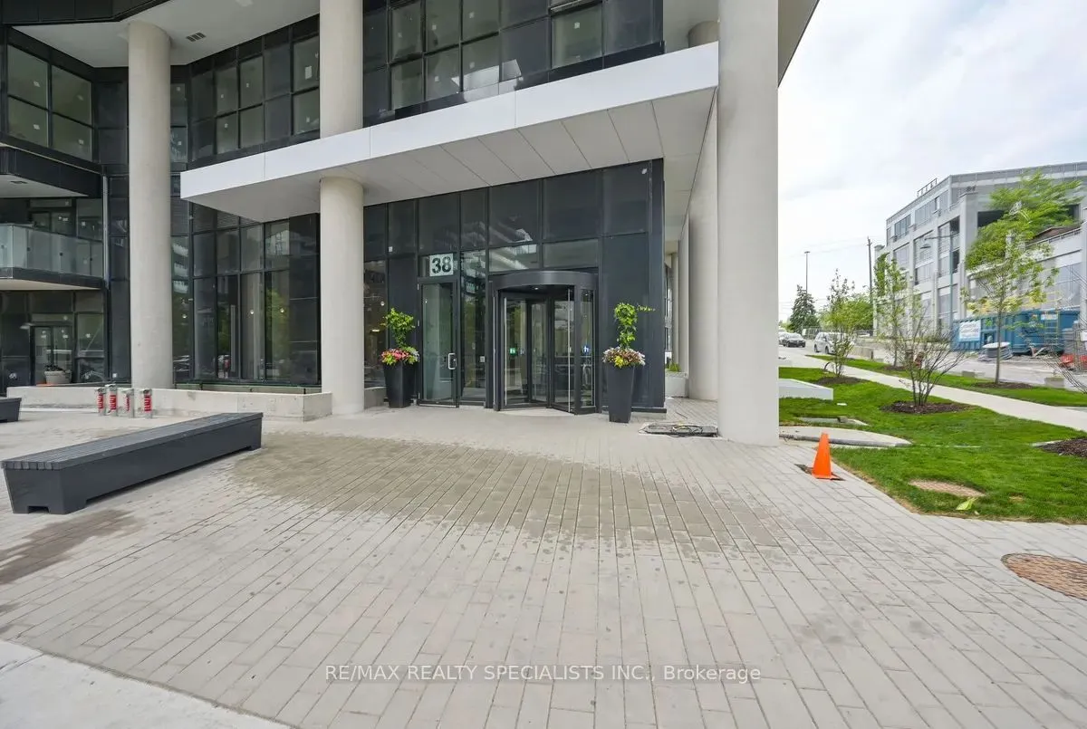 38 Annie Craig Drive, #2104