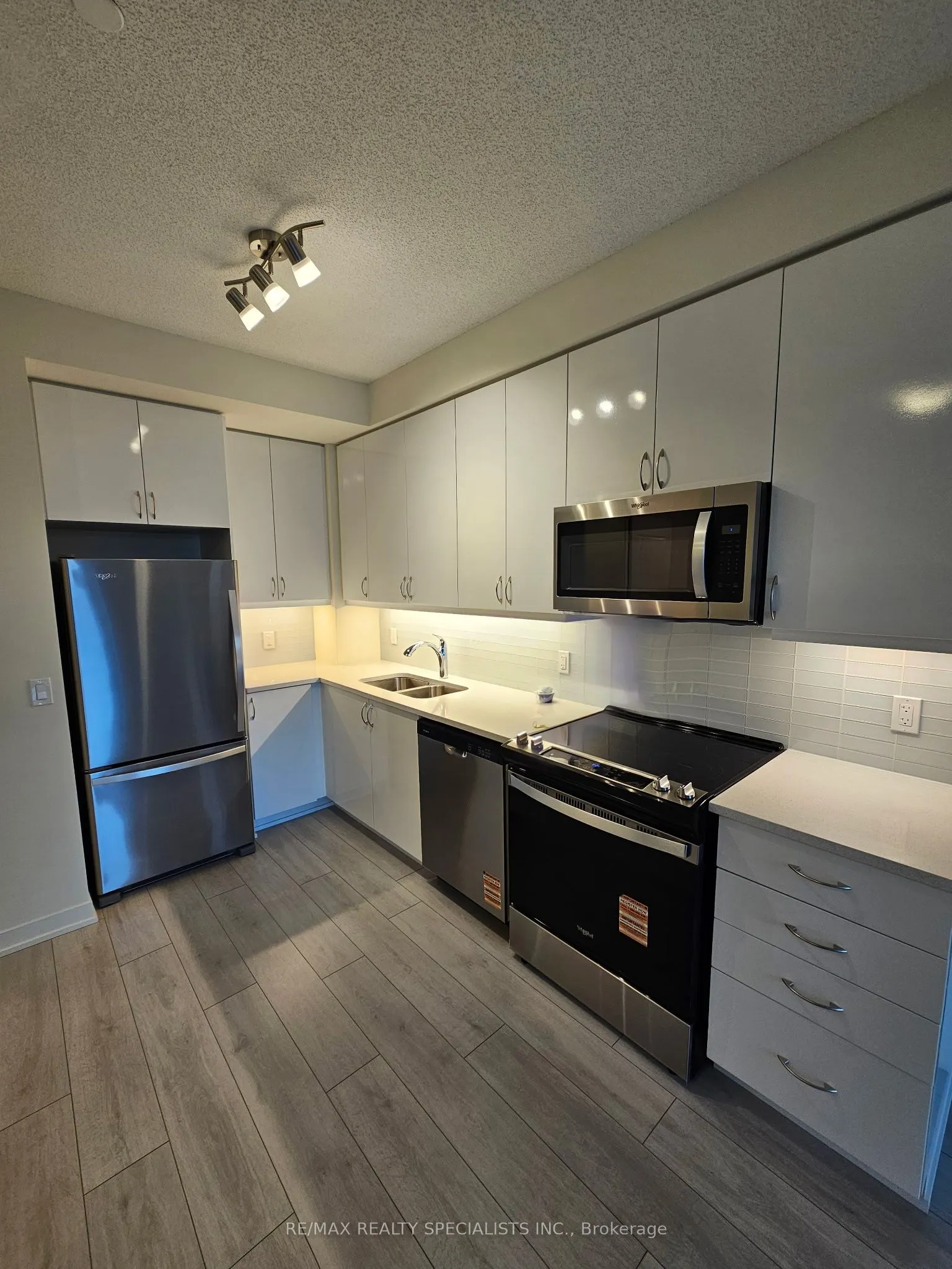 38 Annie Craig Drive, #2104