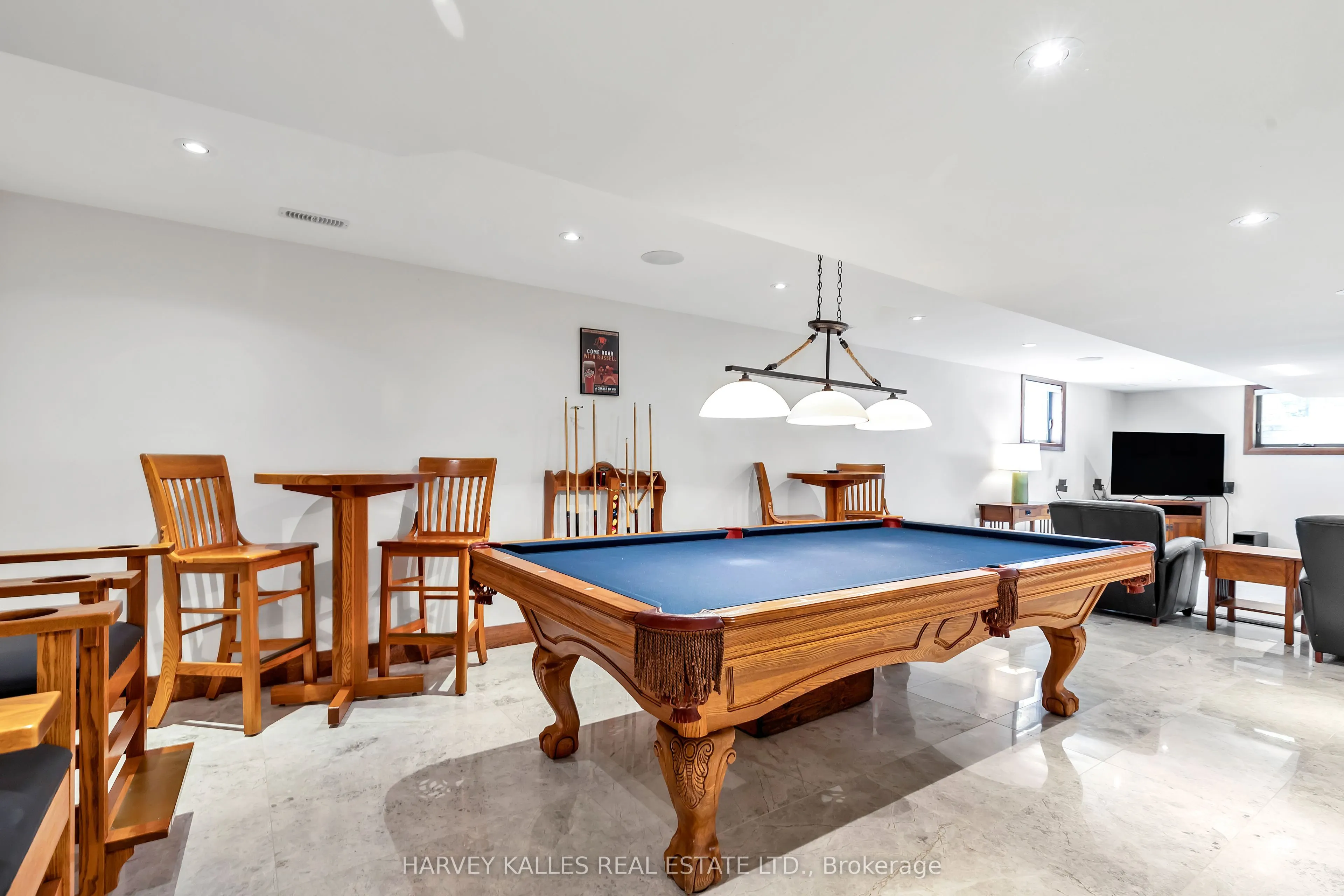 90 Oaklands Park Court