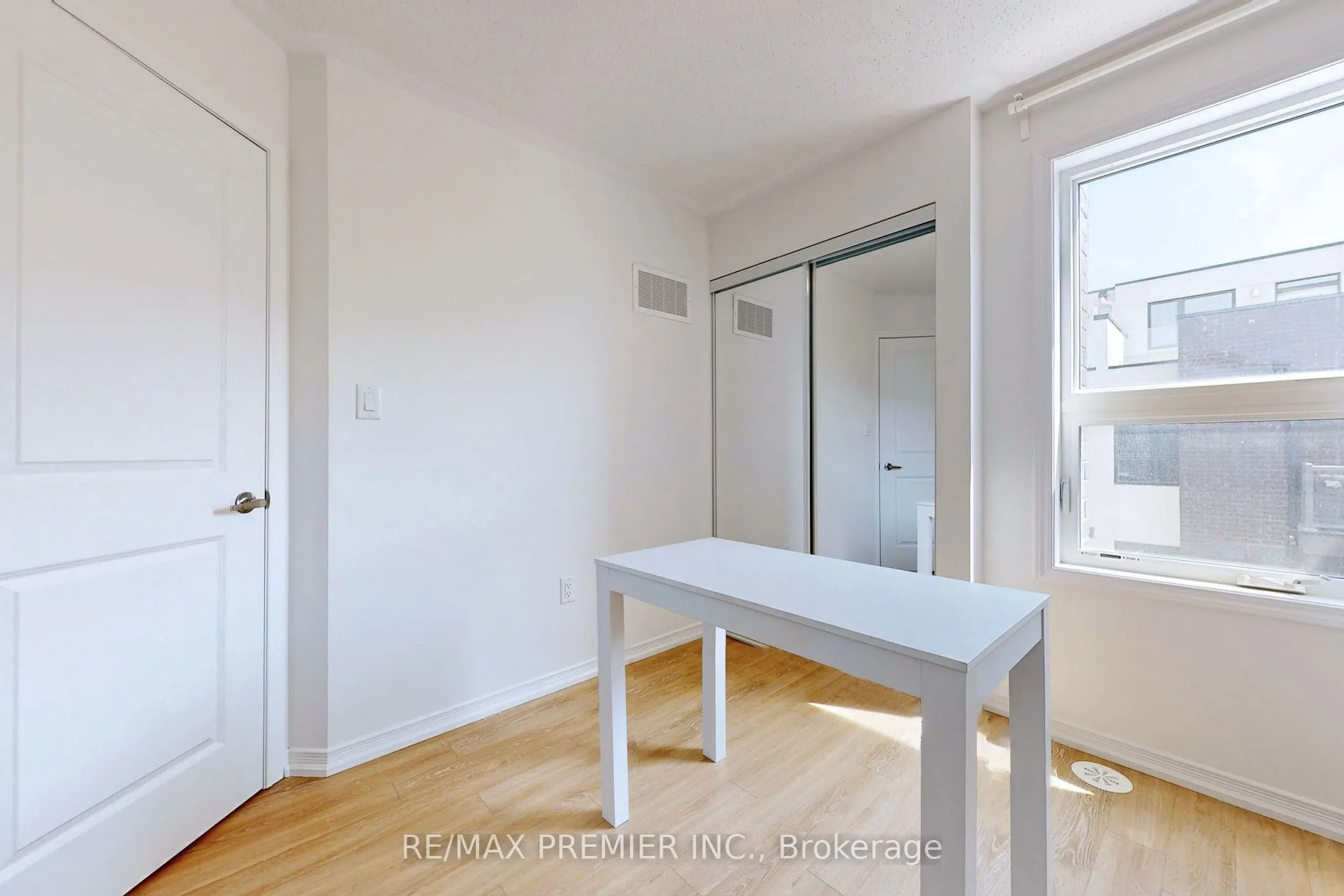 32 Fieldway Road, #121