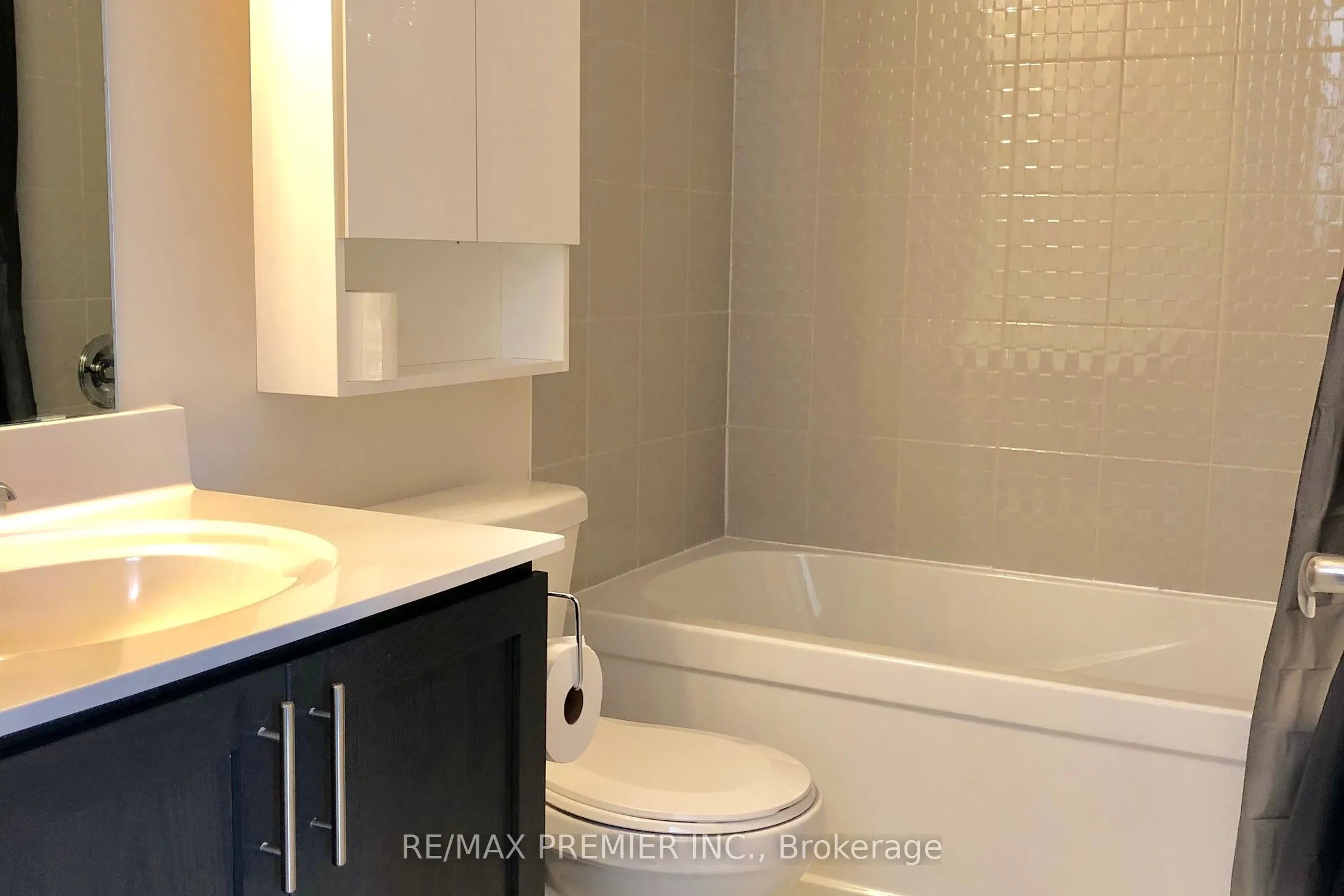 32 Fieldway Road, #121