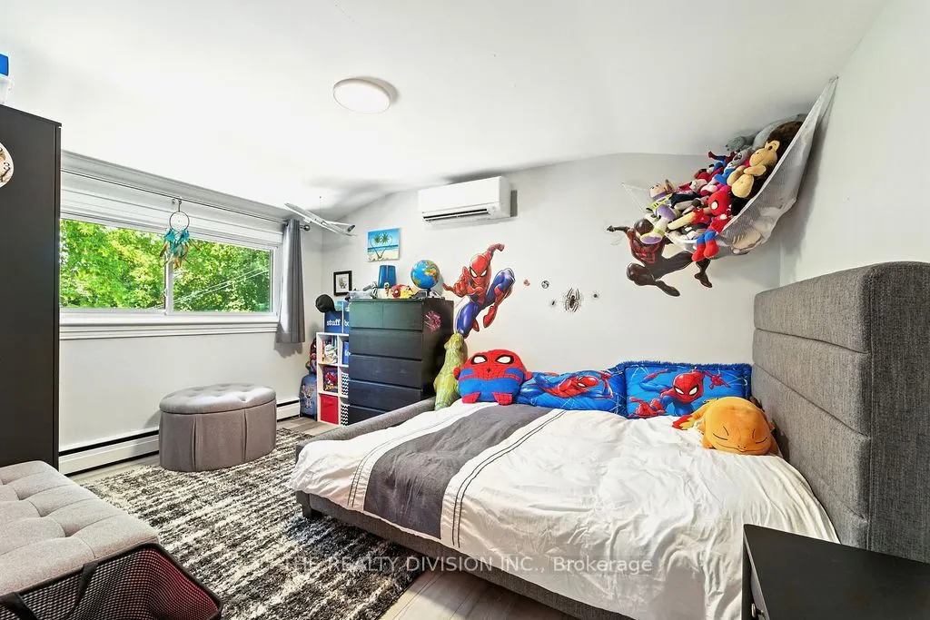 1238 De Quincy Crescent