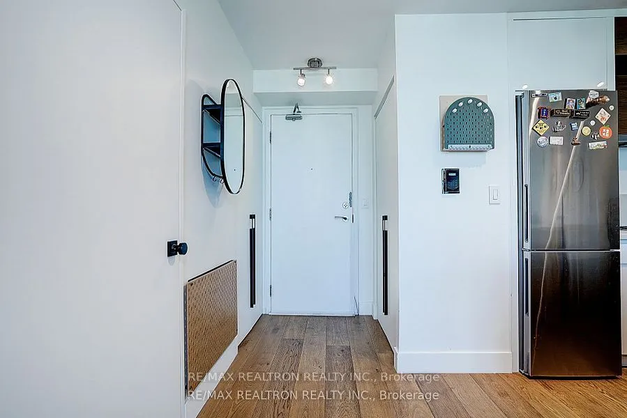 250 Manitoba Street, #PH 802