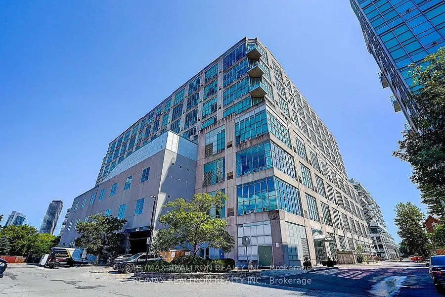 250 Manitoba Street, #PH 802