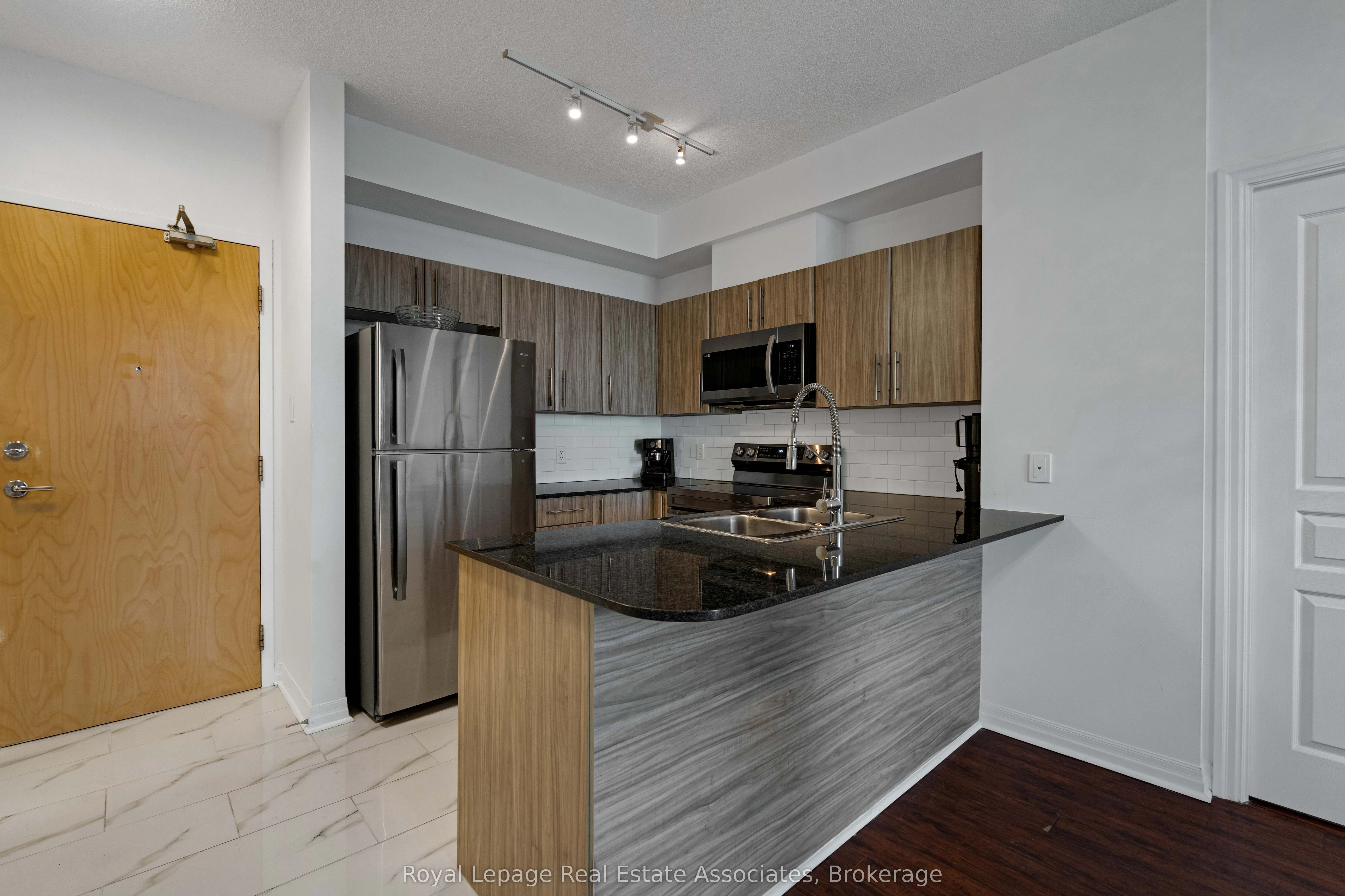 3515 Kariya Drive, #1106