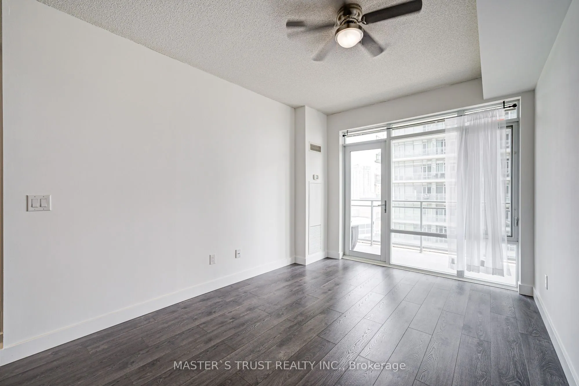 360 Square One Drive, #1203