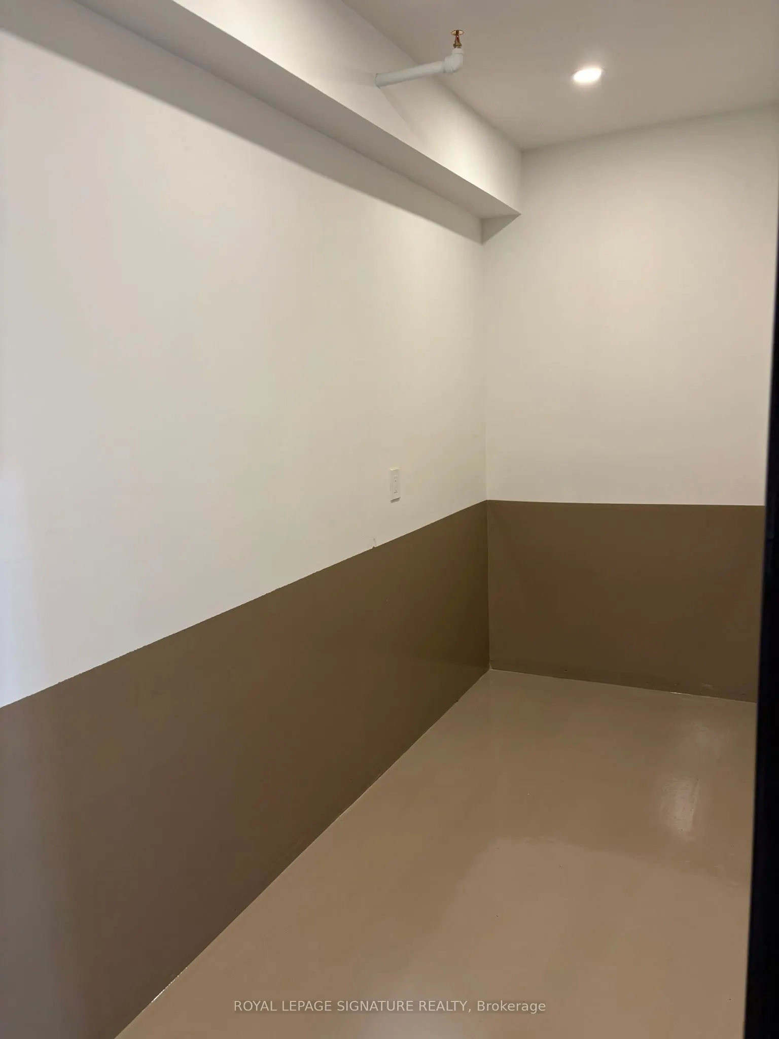 2053 Williams Parkway, #42 & 43