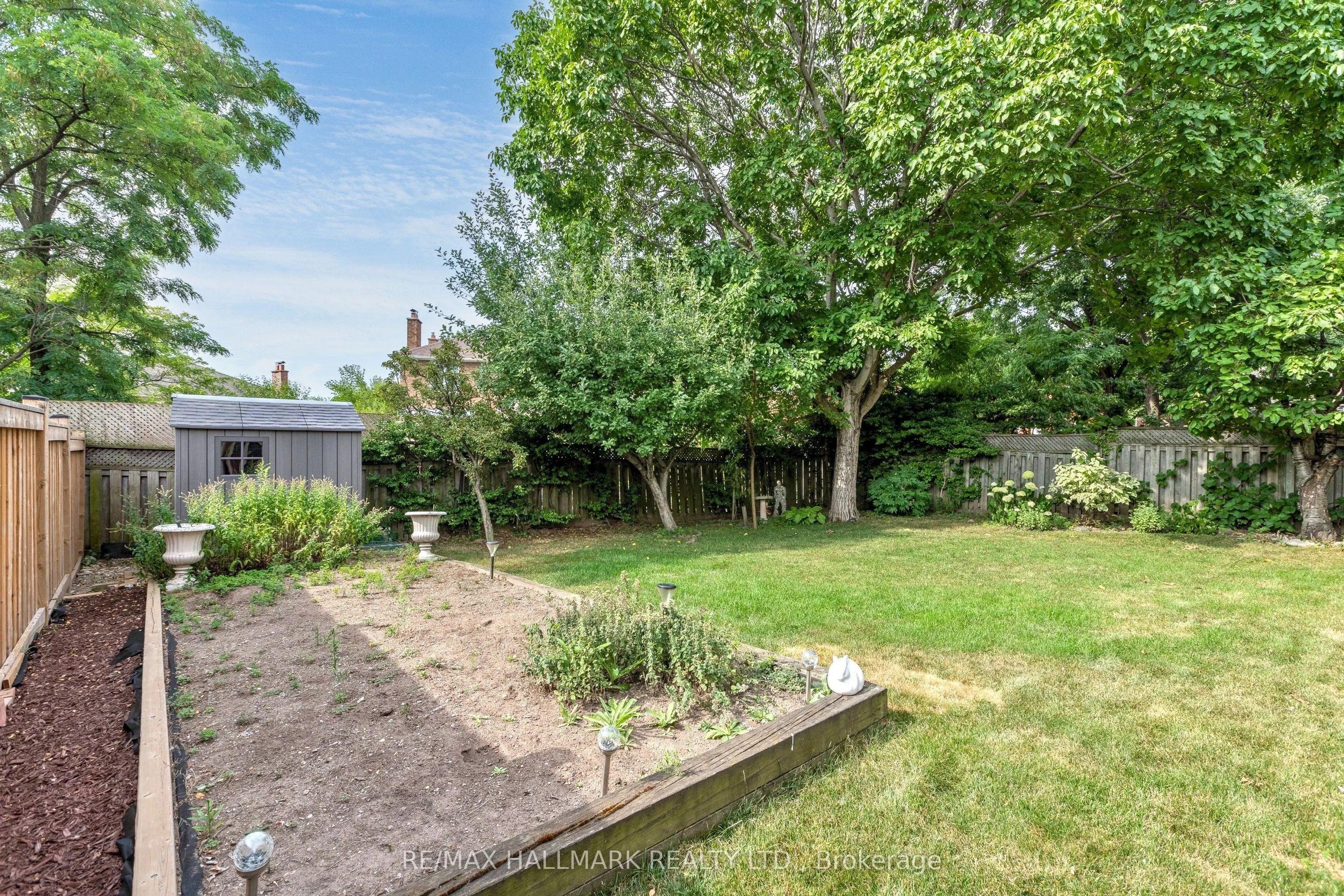 1280 Greeniaus Road