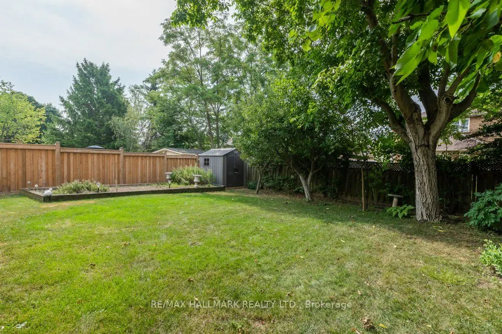 1280 Greeniaus Road
