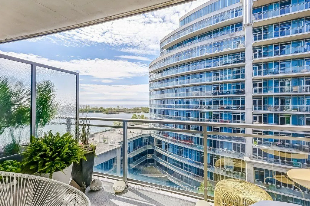 58 Marine Parade Drive, #806