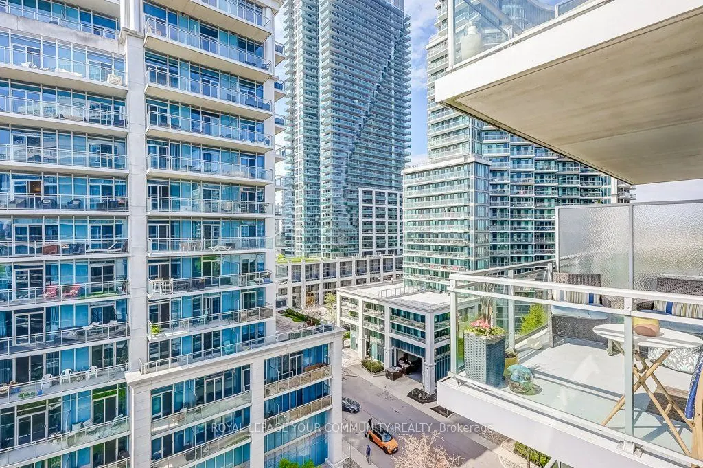 58 Marine Parade Drive, #806