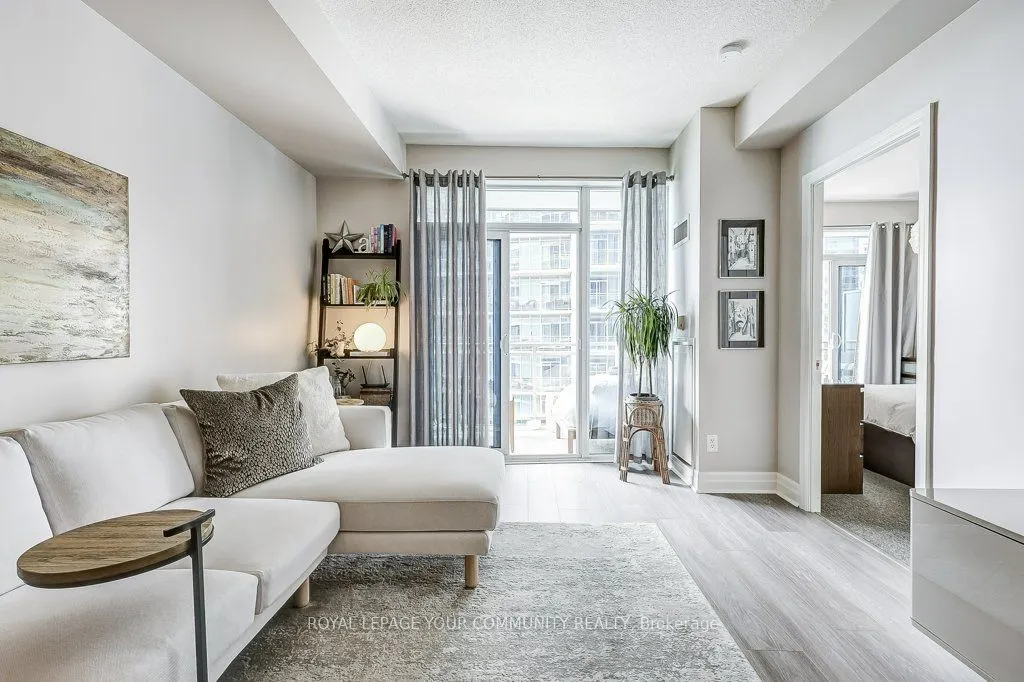 58 Marine Parade Drive, #806