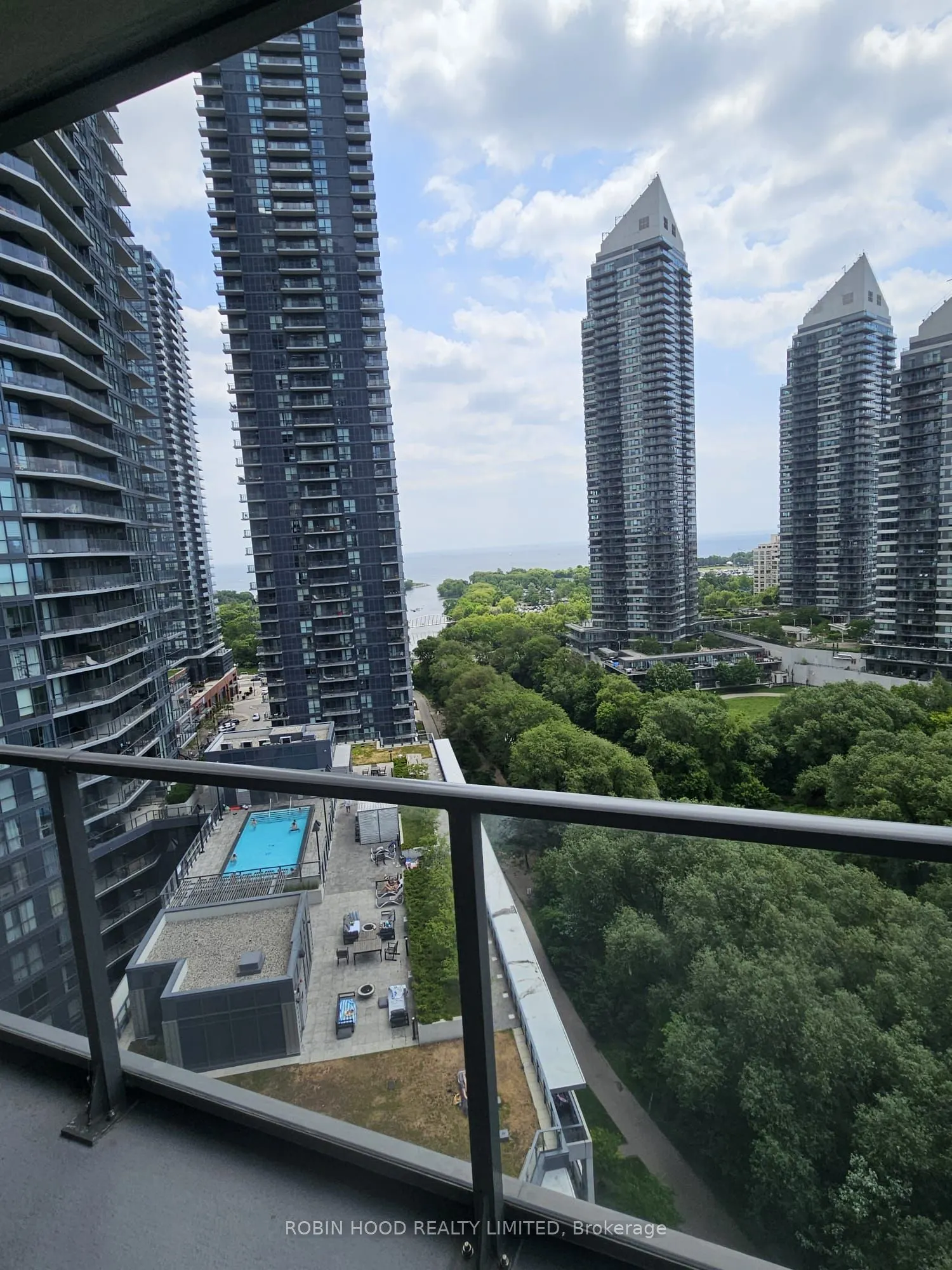 36 Park Lawn Road, #1303