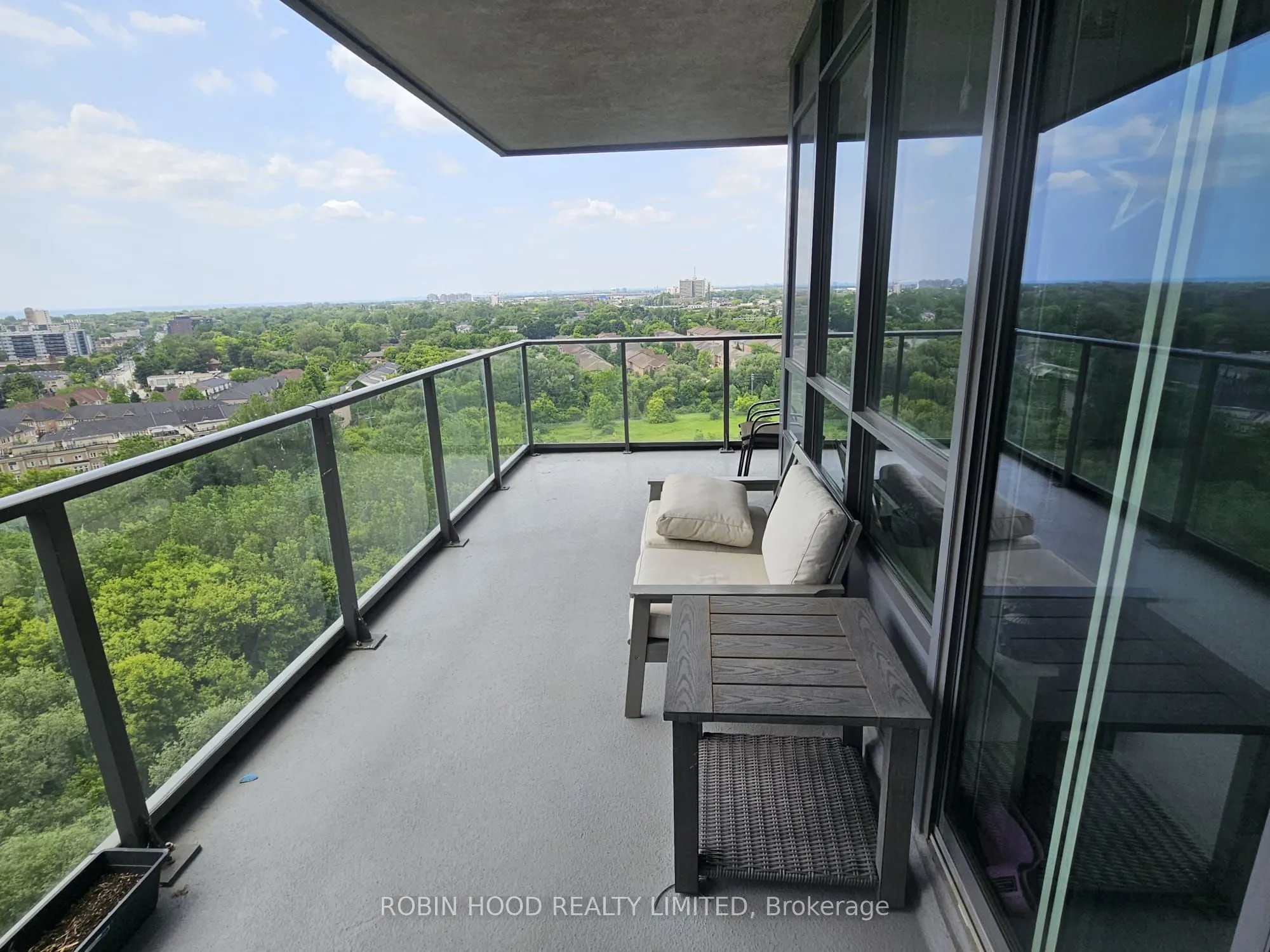 36 Park Lawn Road, #1303