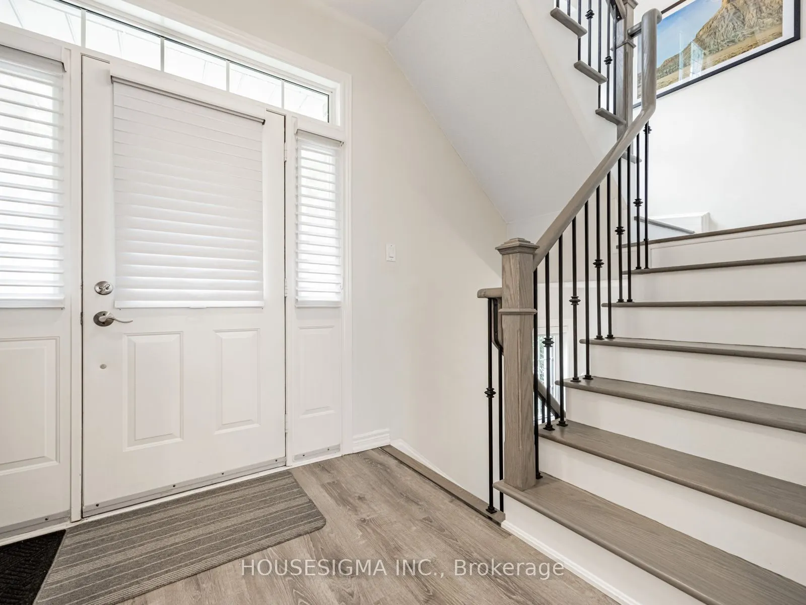 60 Rosewood Avenue, #206