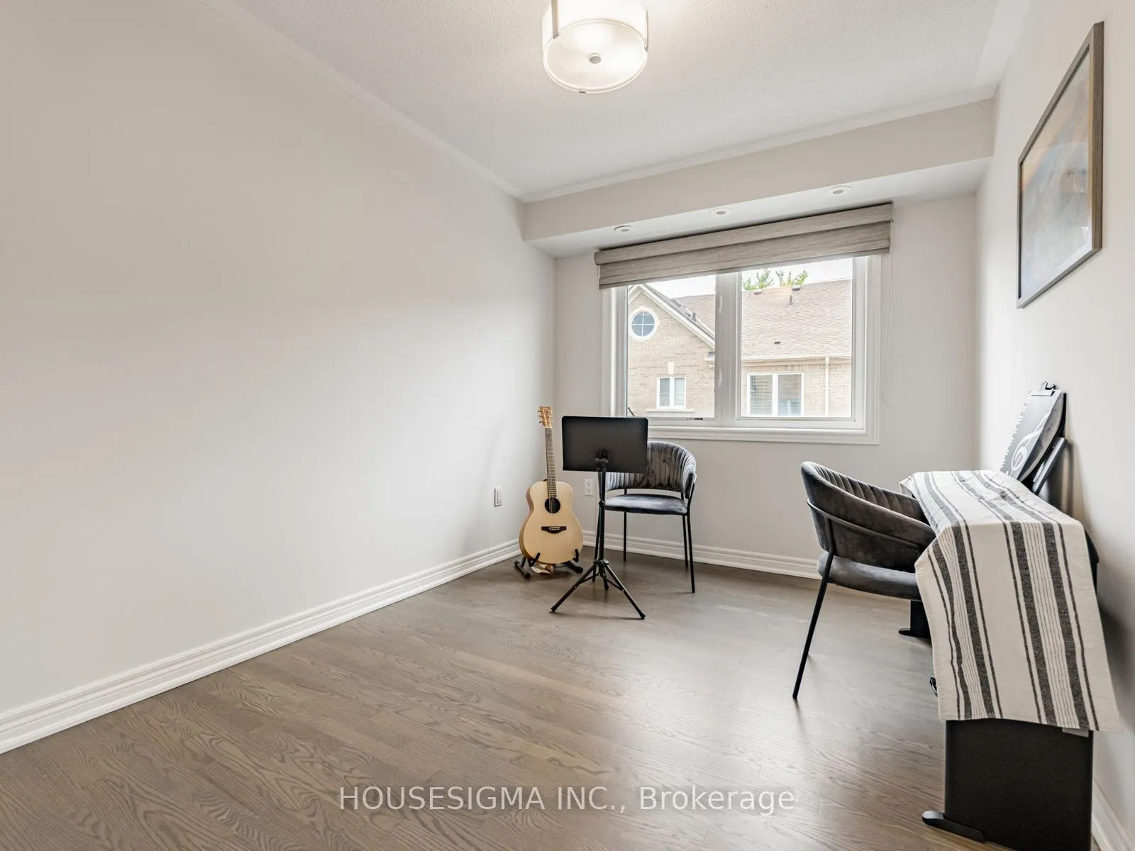 60 Rosewood Avenue, #206