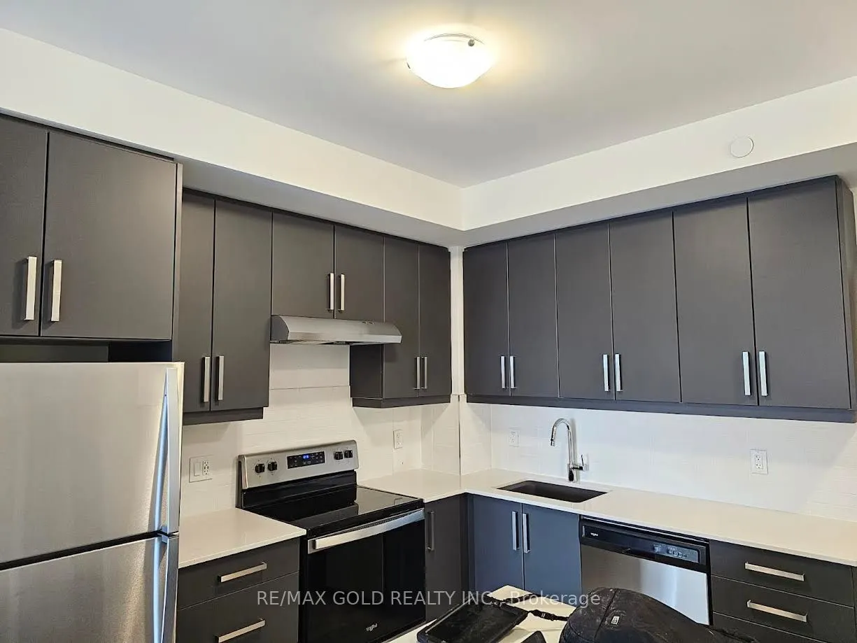 3200 William Colston Avenue, #528