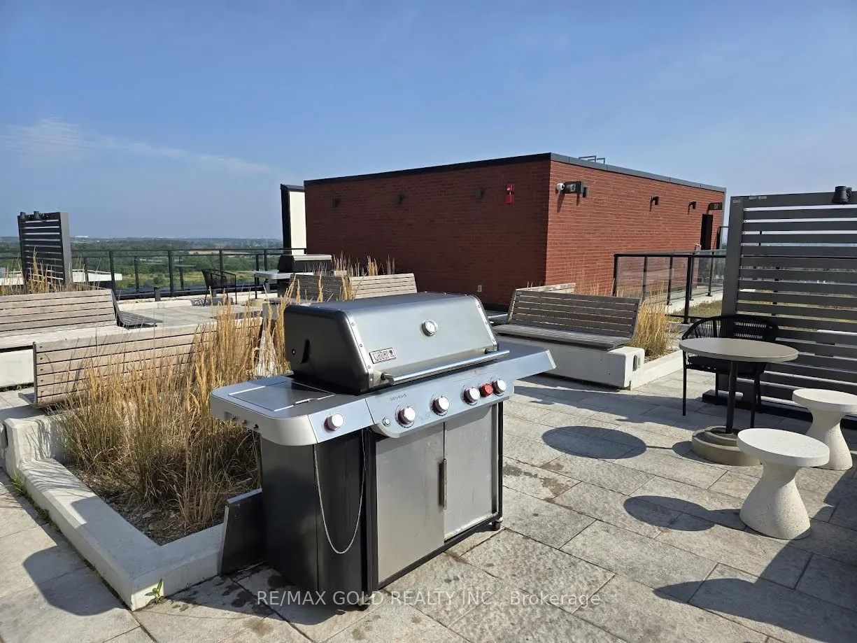 3200 William Colston Avenue, #528