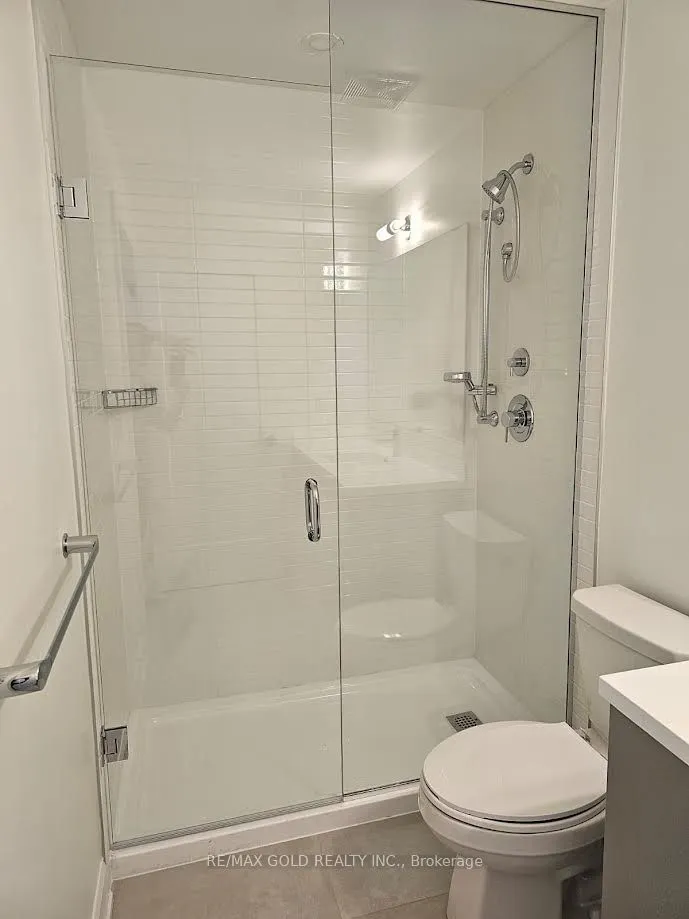 3200 William Colston Avenue, #528