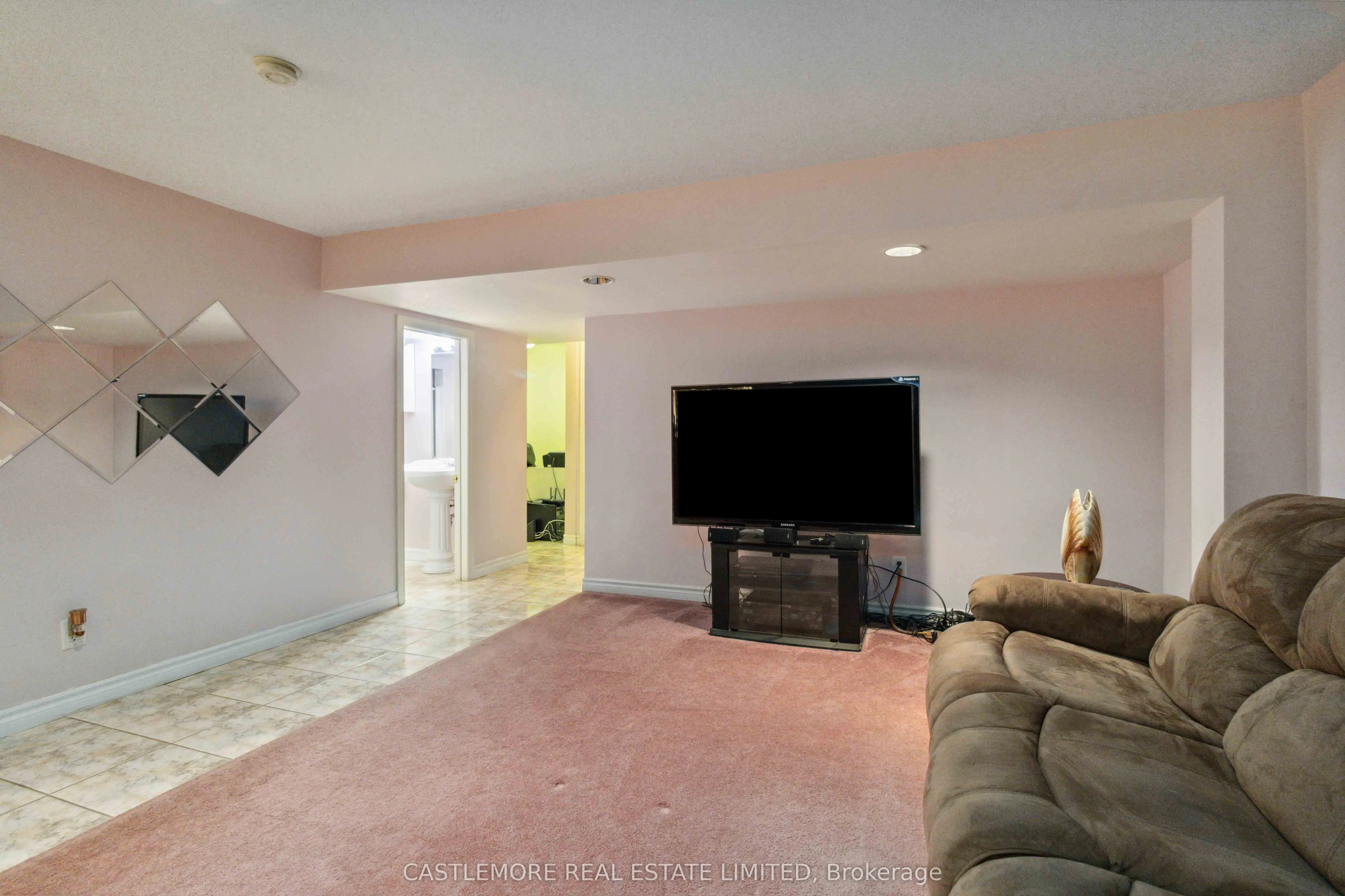 43 Vivian Crescent