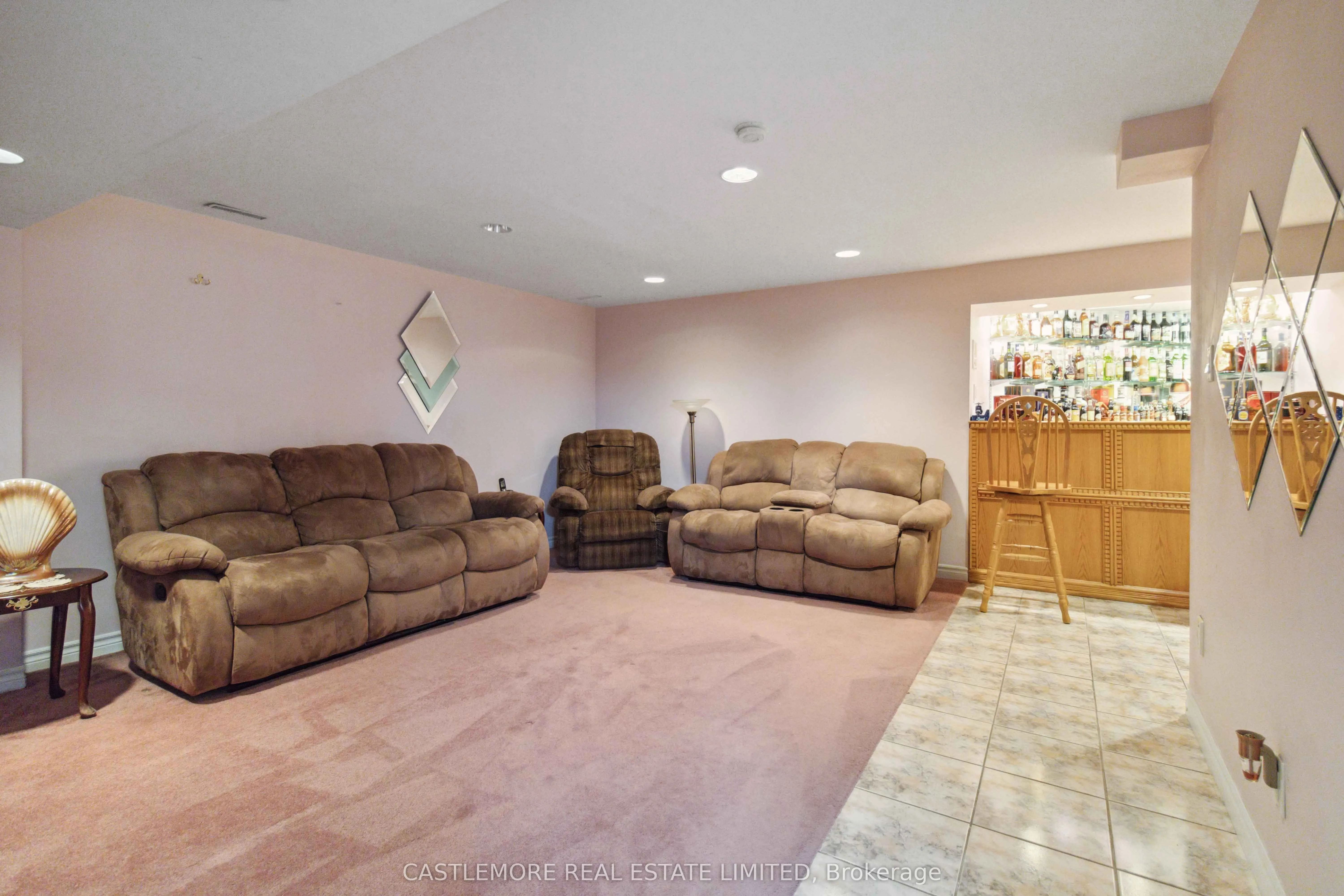 43 Vivian Crescent