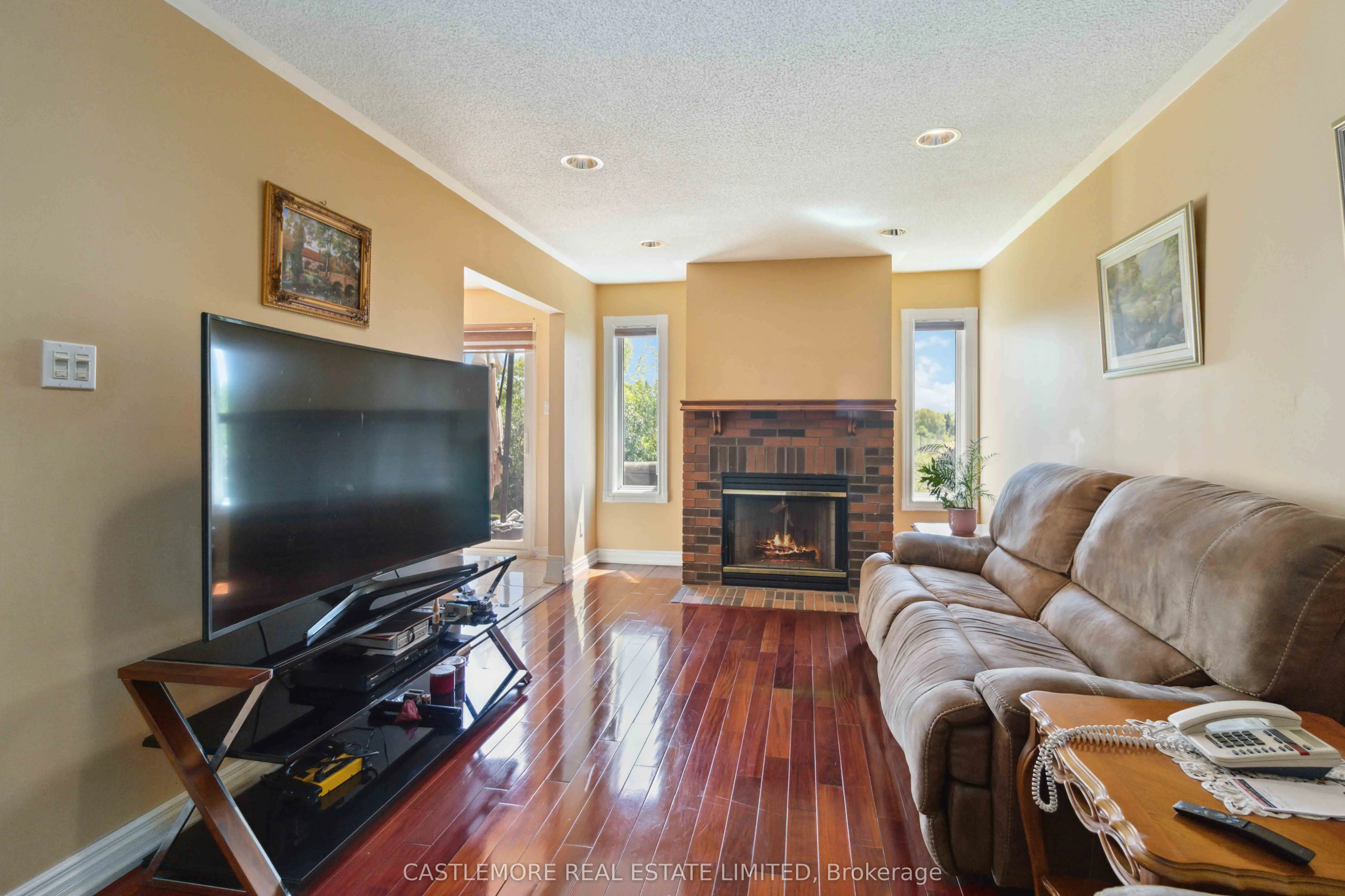 43 Vivian Crescent