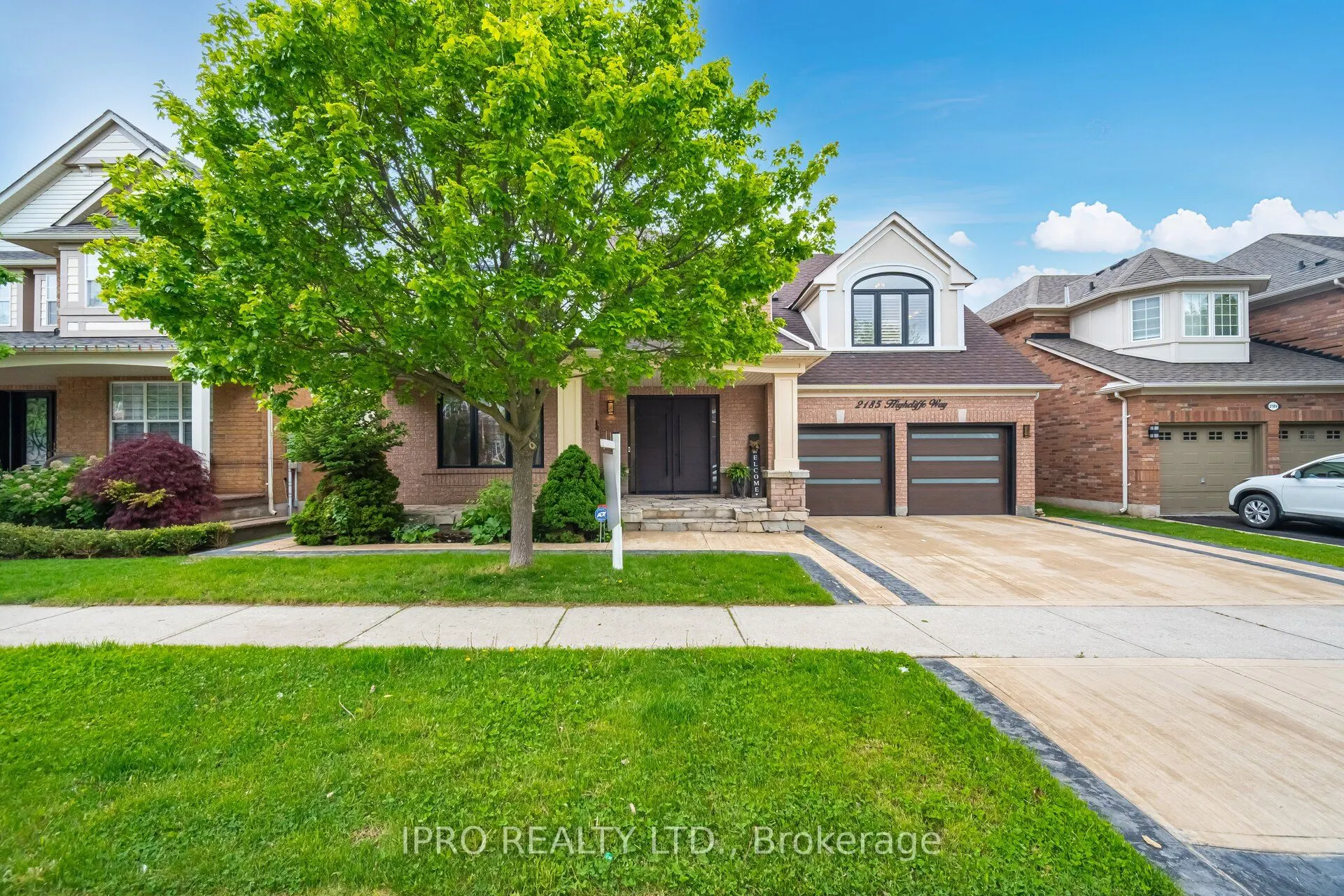 2185 Highcliffe Way