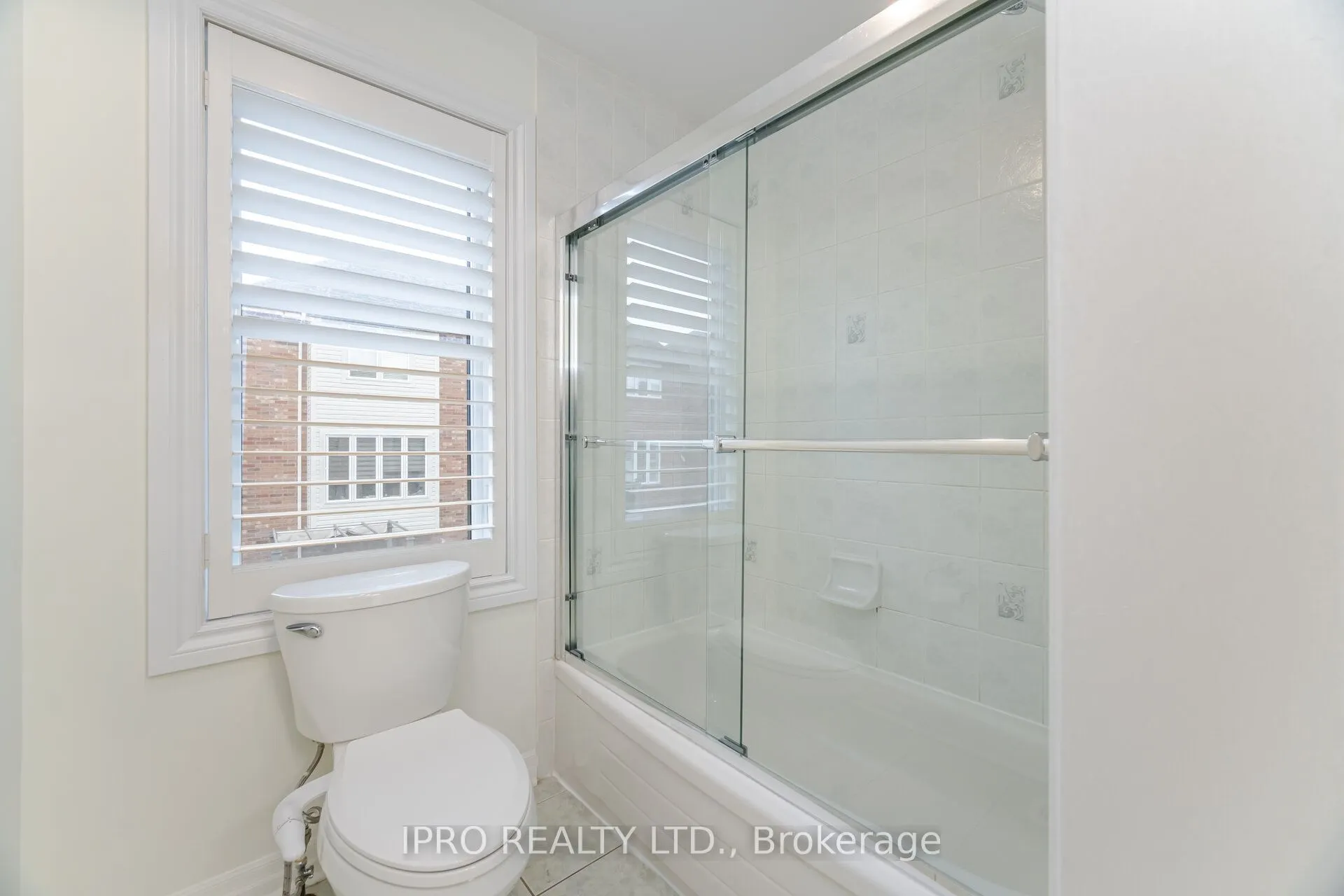 2185 Highcliffe Way