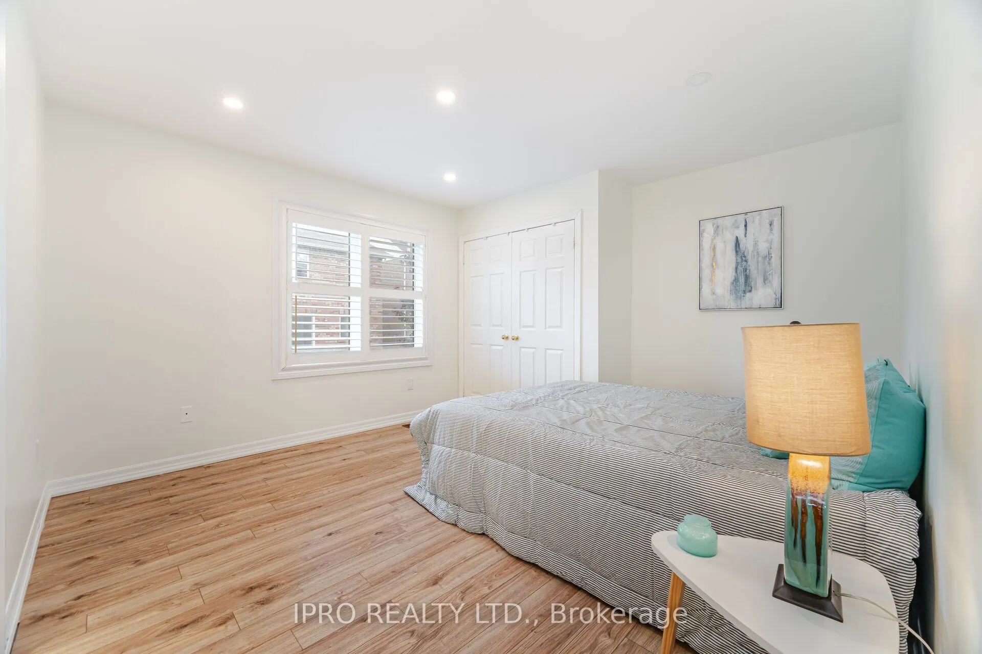 2185 Highcliffe Way