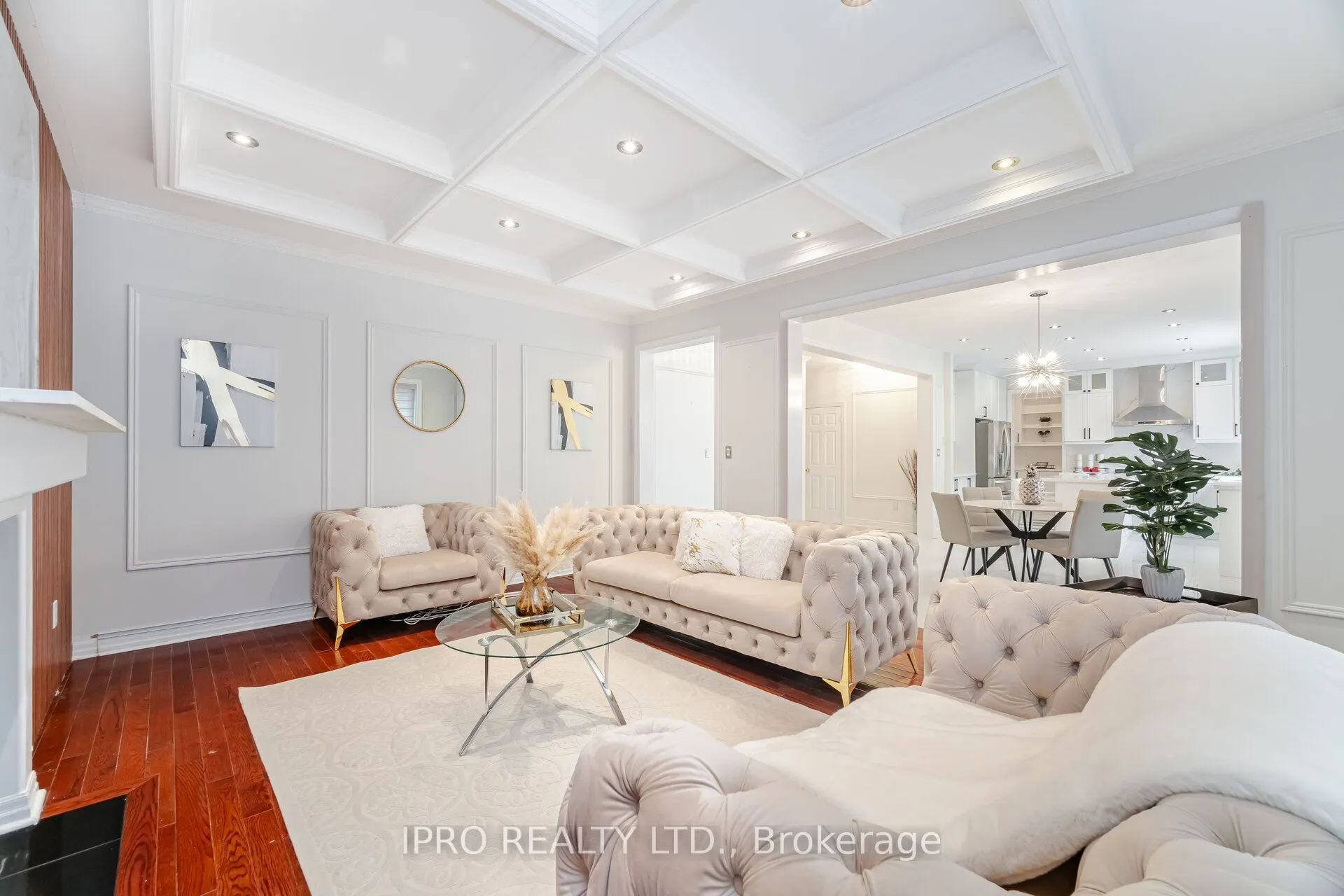 2185 Highcliffe Way