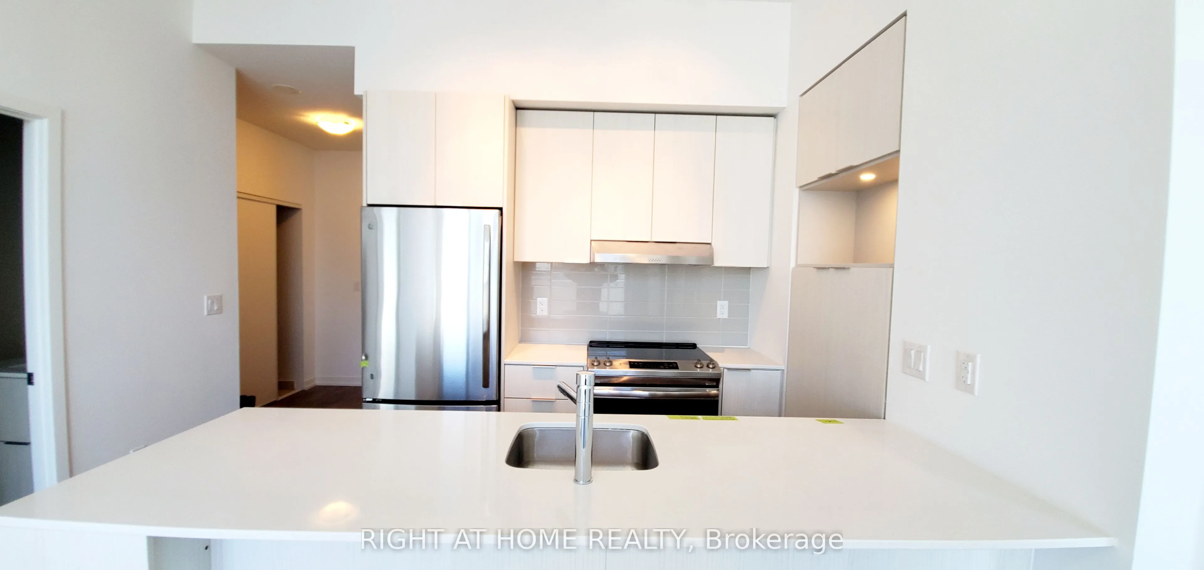 2520 Eglinton Avenue W, #1901