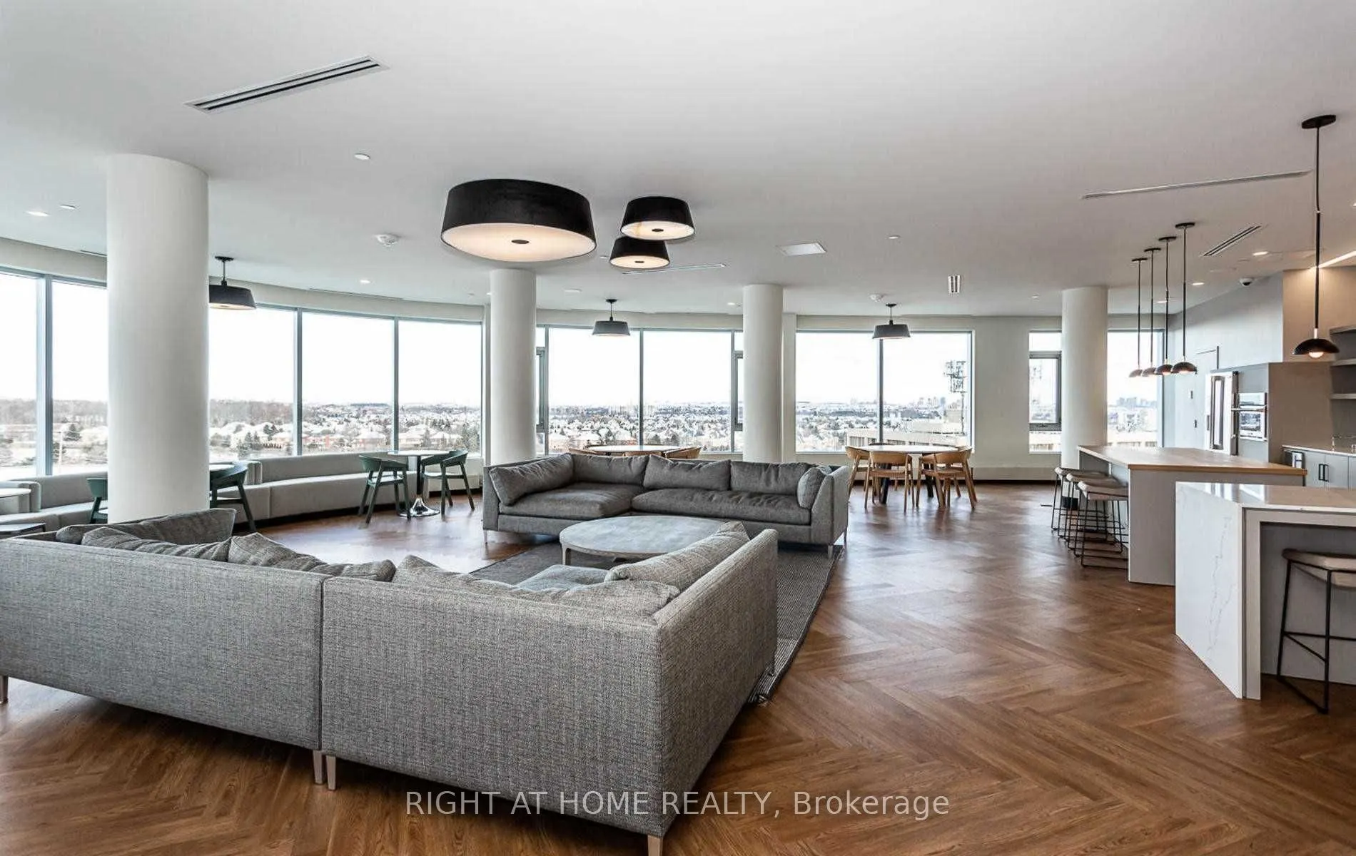2520 Eglinton Avenue W, #1901