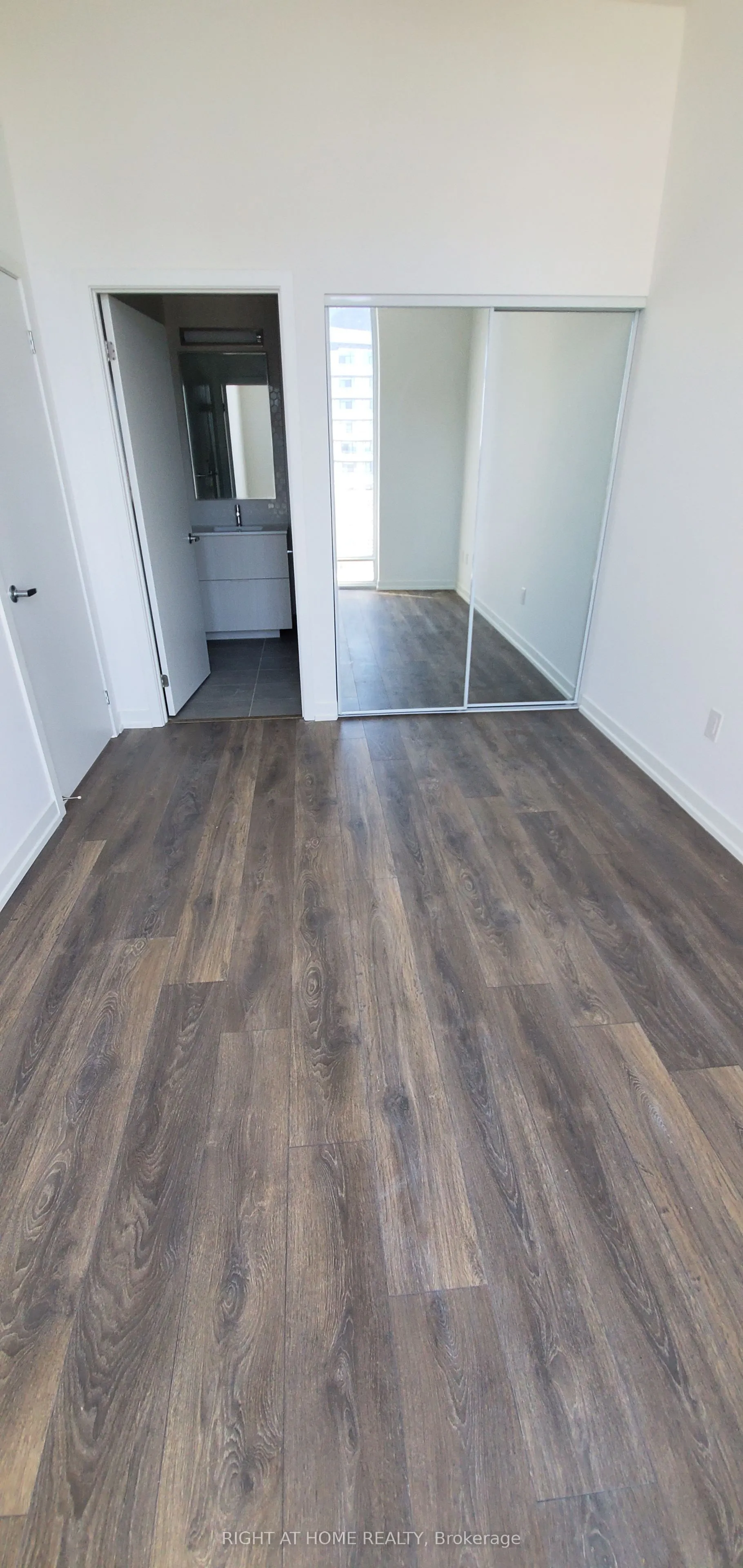 2520 Eglinton Avenue W, #1901
