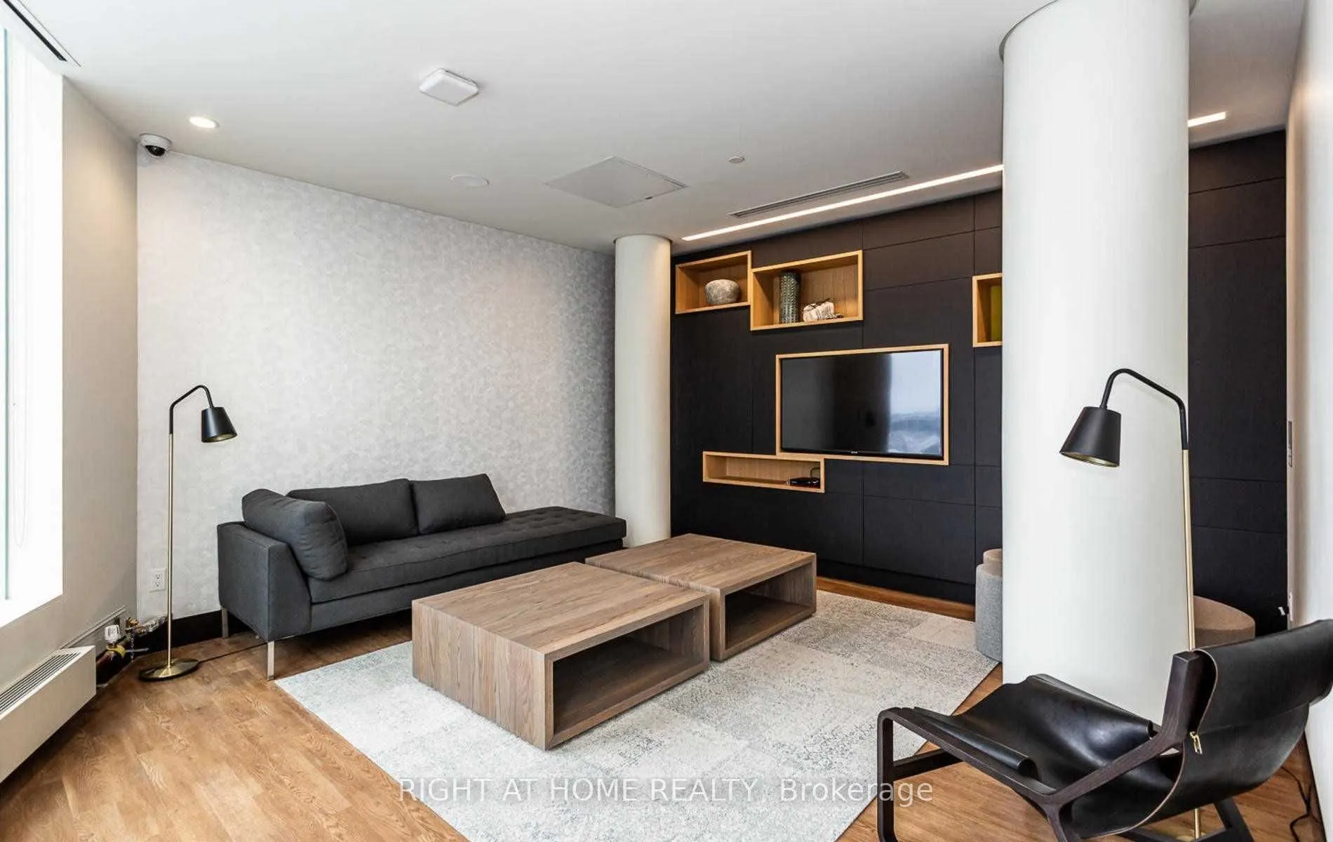 2520 Eglinton Avenue W, #1901