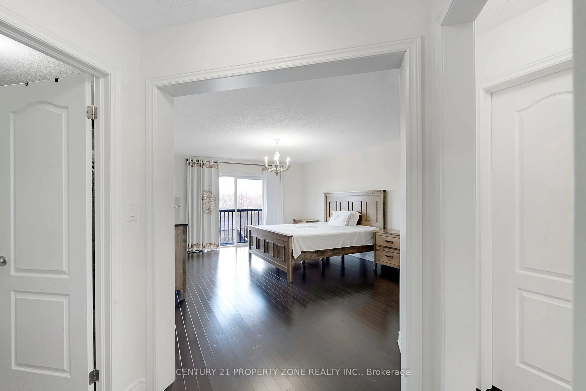 56 Gentle Fox Drive, #Upper
