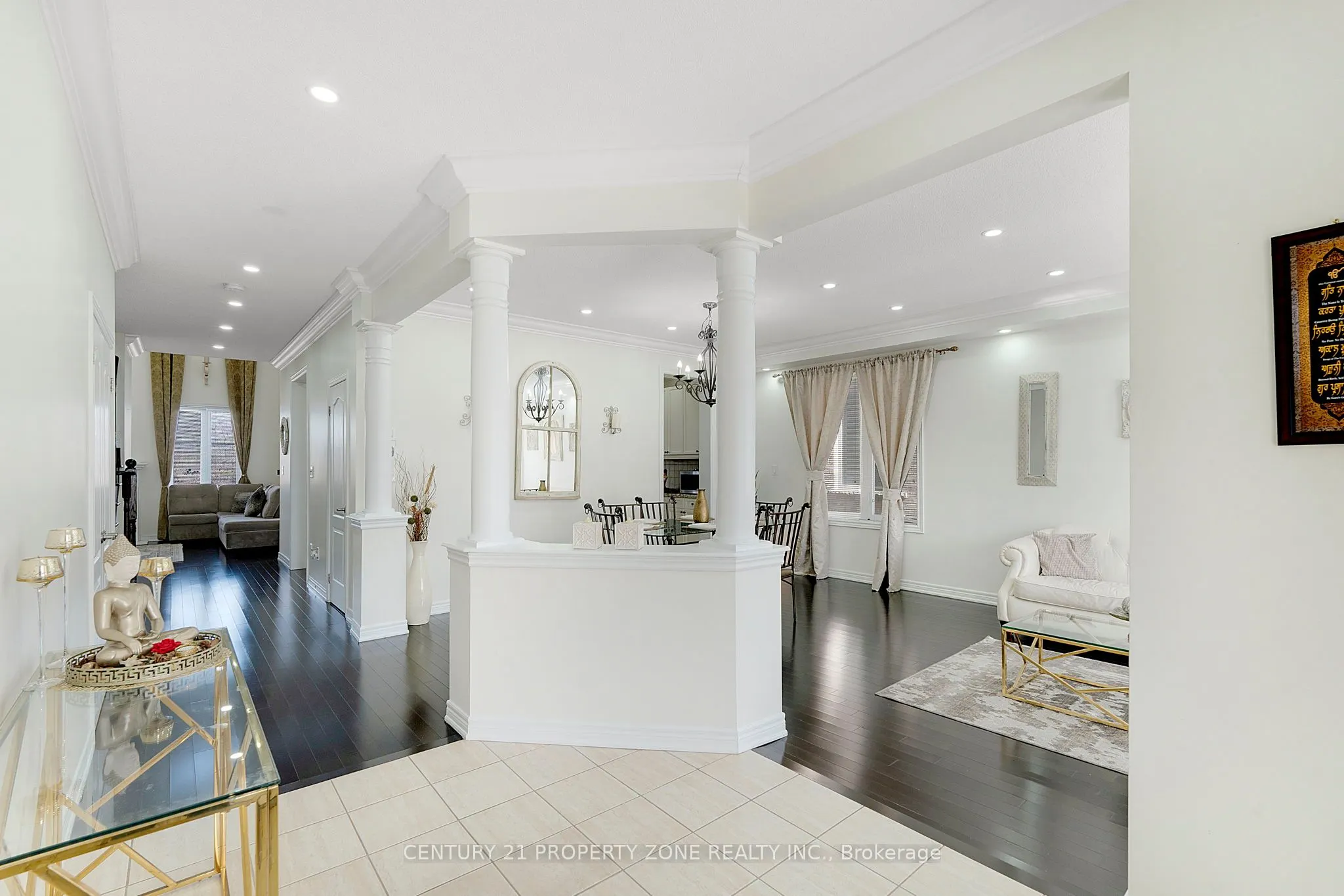 56 Gentle Fox Drive, #Upper