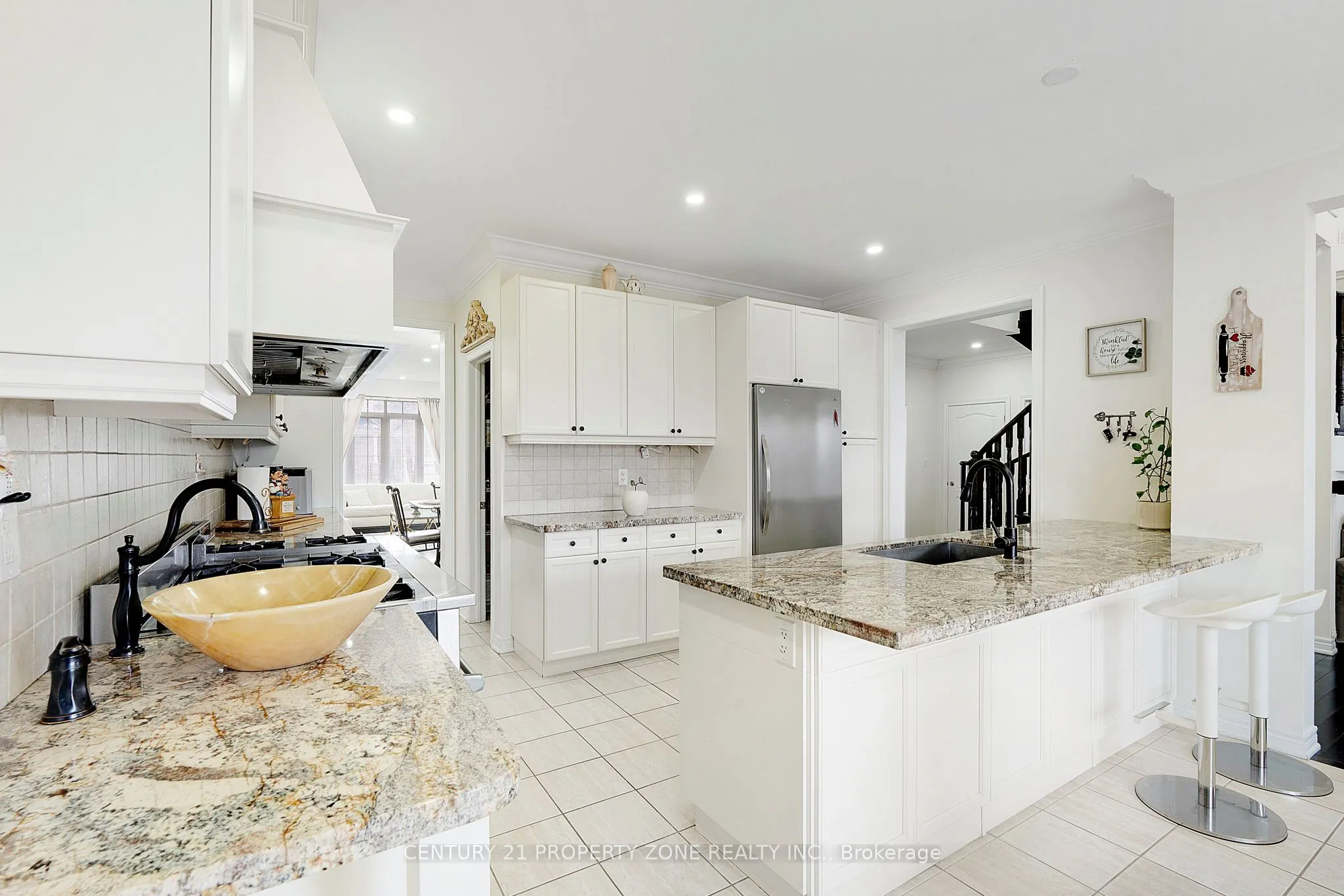 56 Gentle Fox Drive, #Upper