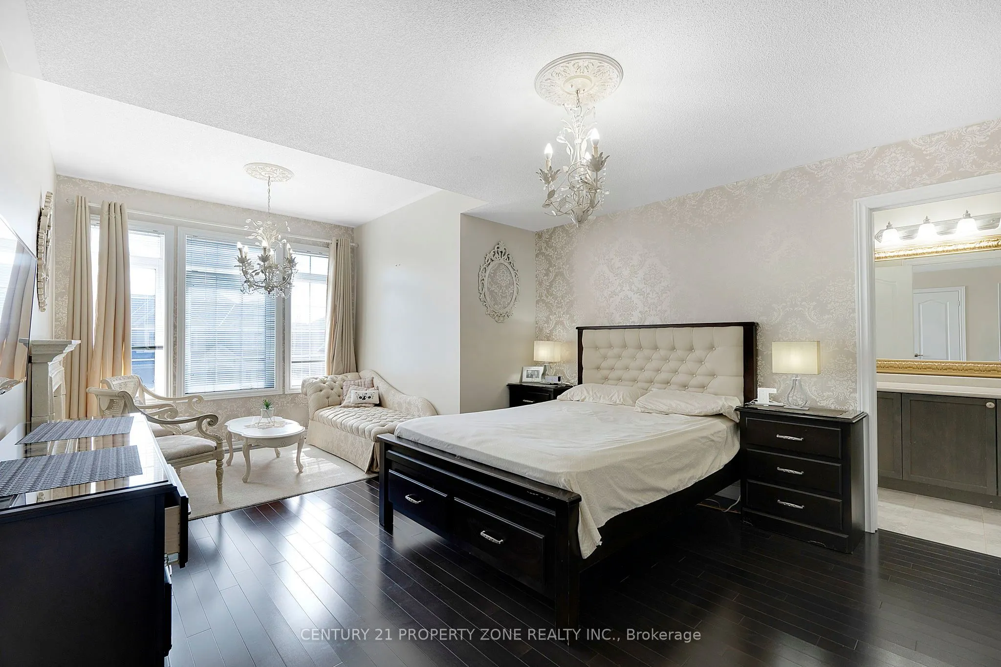 56 Gentle Fox Drive, #Upper
