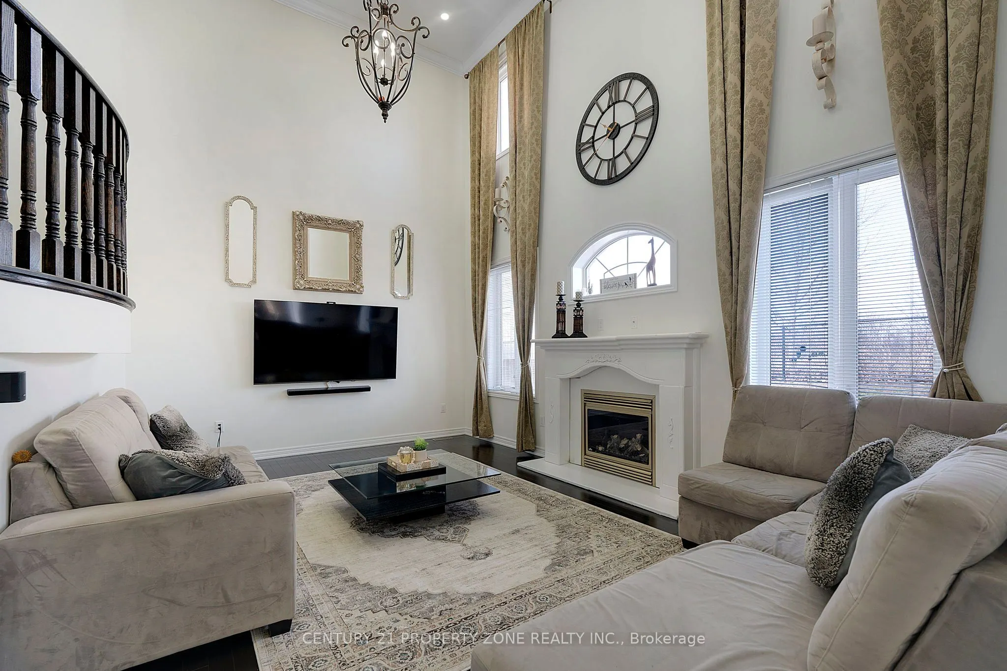56 Gentle Fox Drive, #Upper