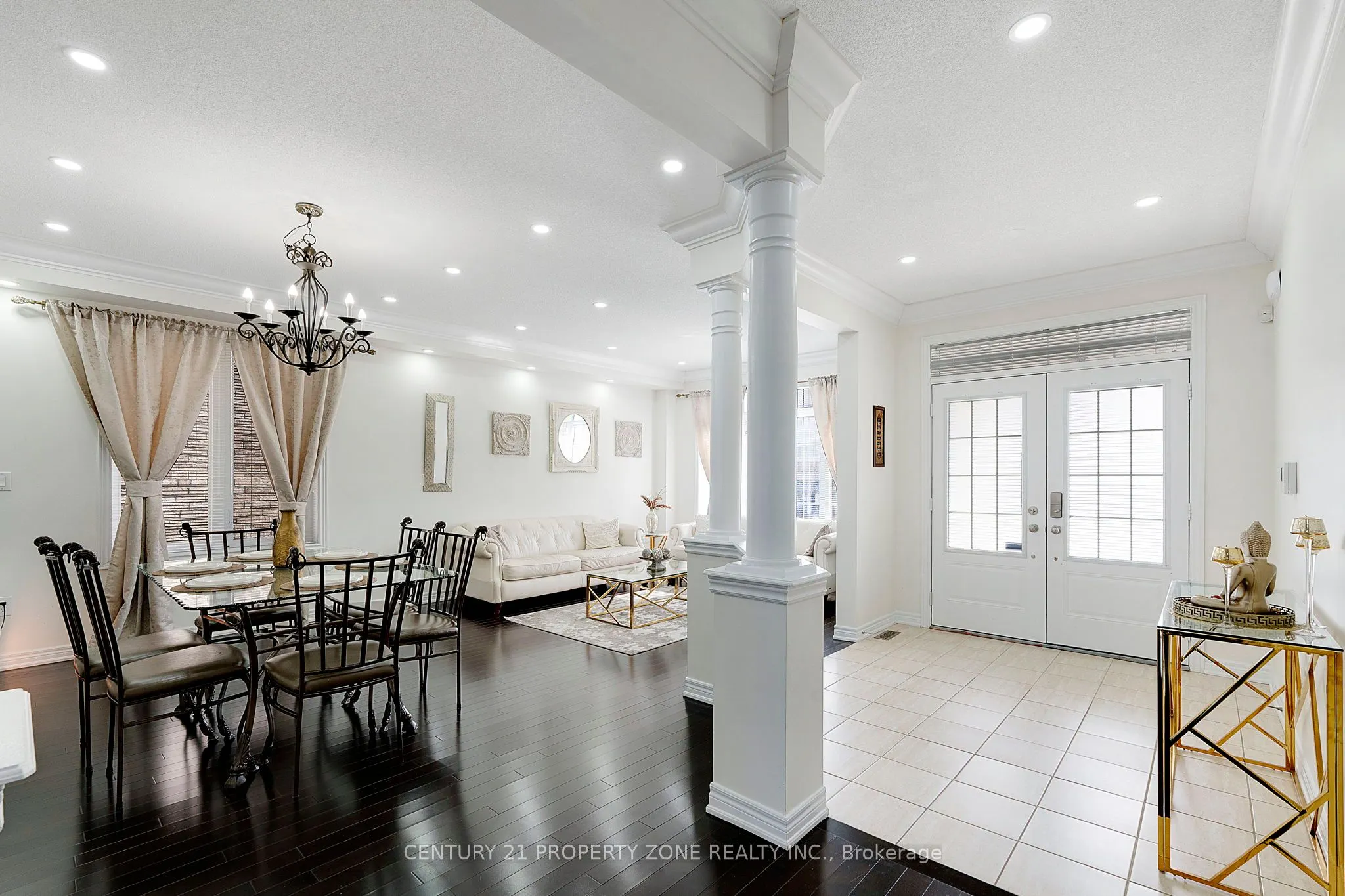 56 Gentle Fox Drive, #Upper