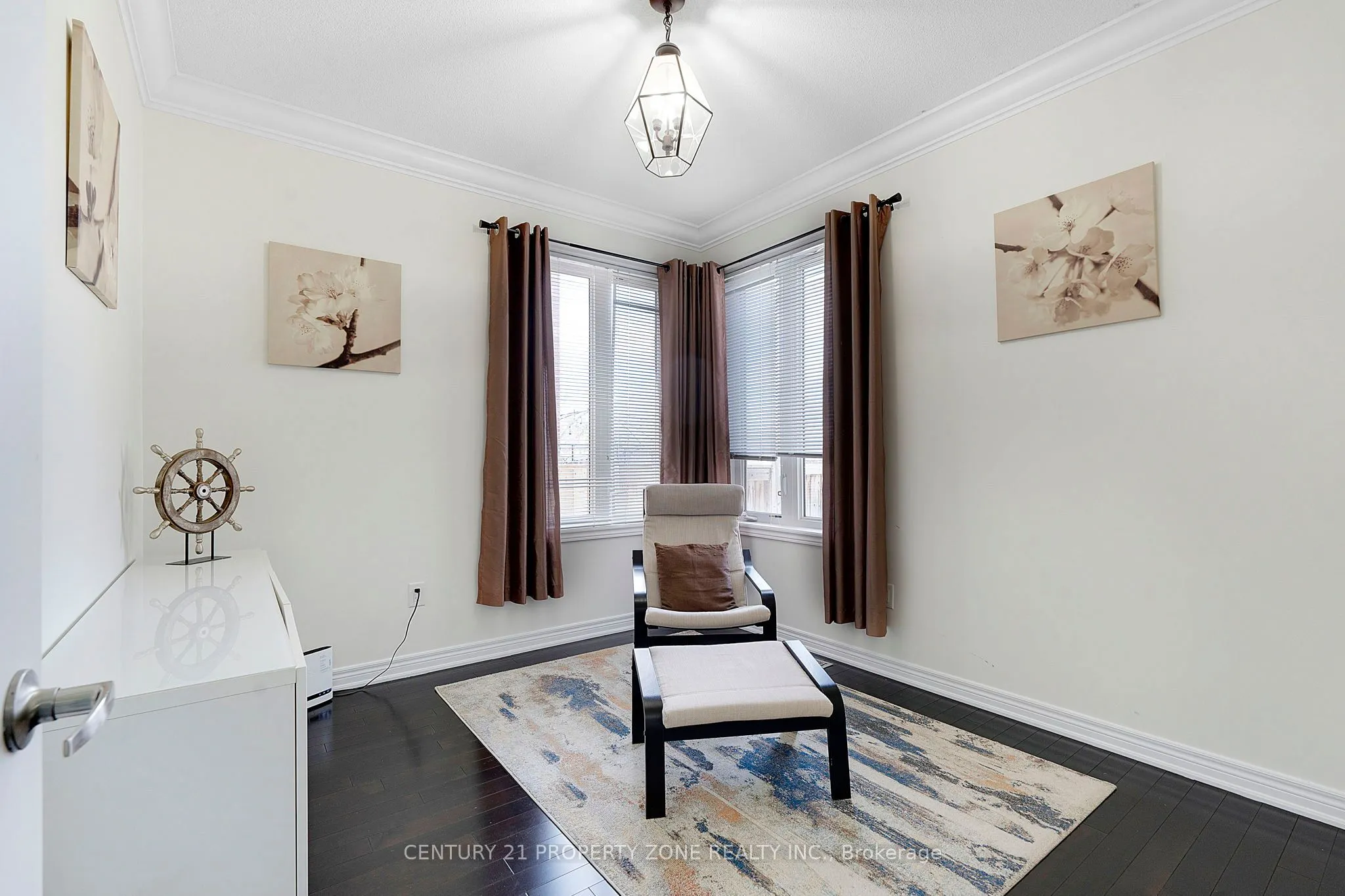 56 Gentle Fox Drive, #Upper