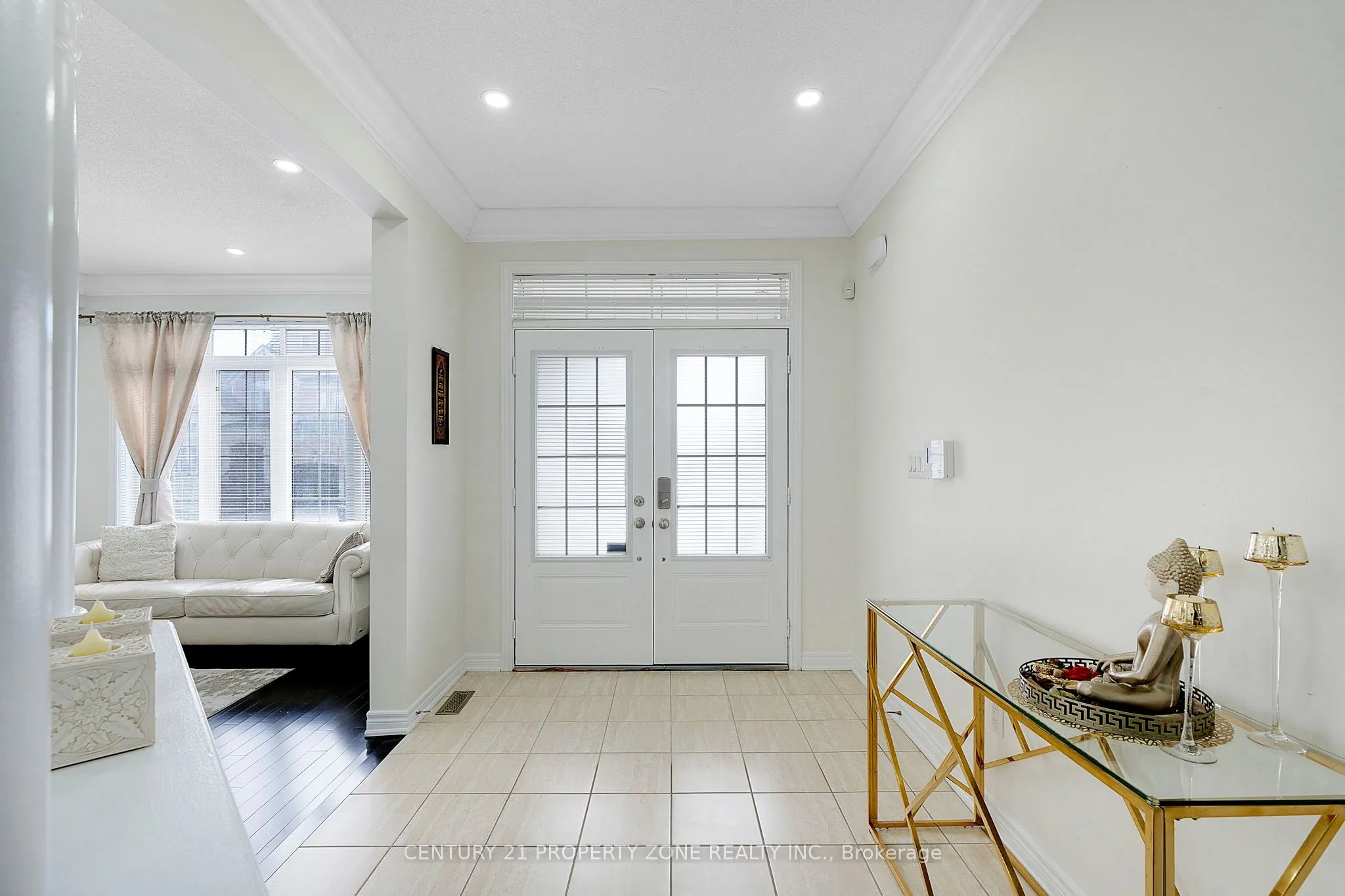 56 Gentle Fox Drive, #Upper