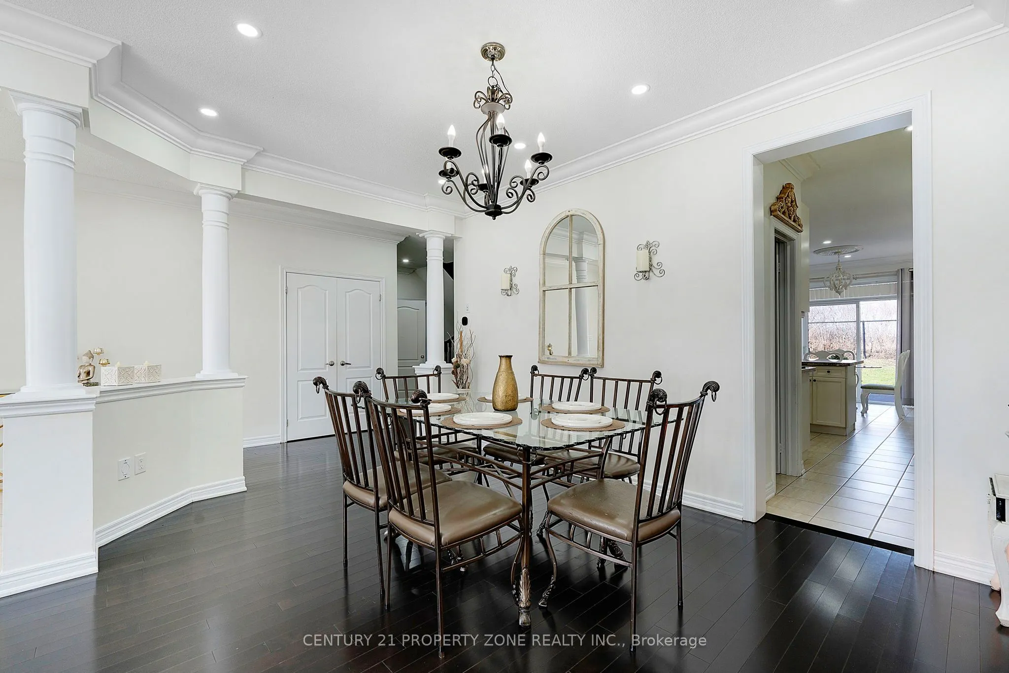 56 Gentle Fox Drive, #Upper