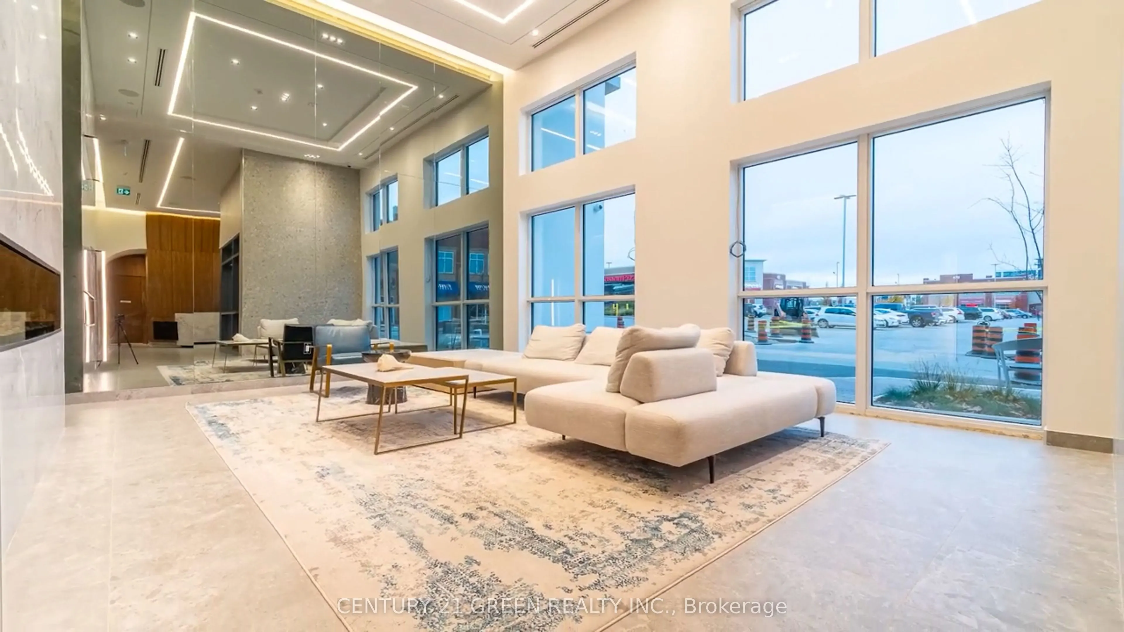 509 Dundas Street W, #506