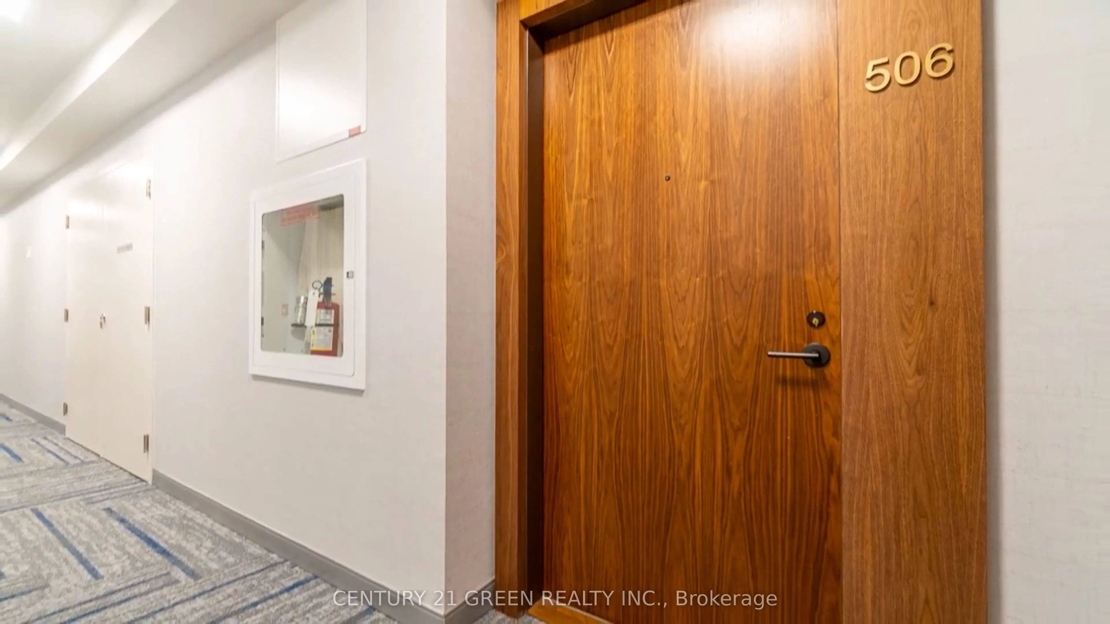 509 Dundas Street W, #506
