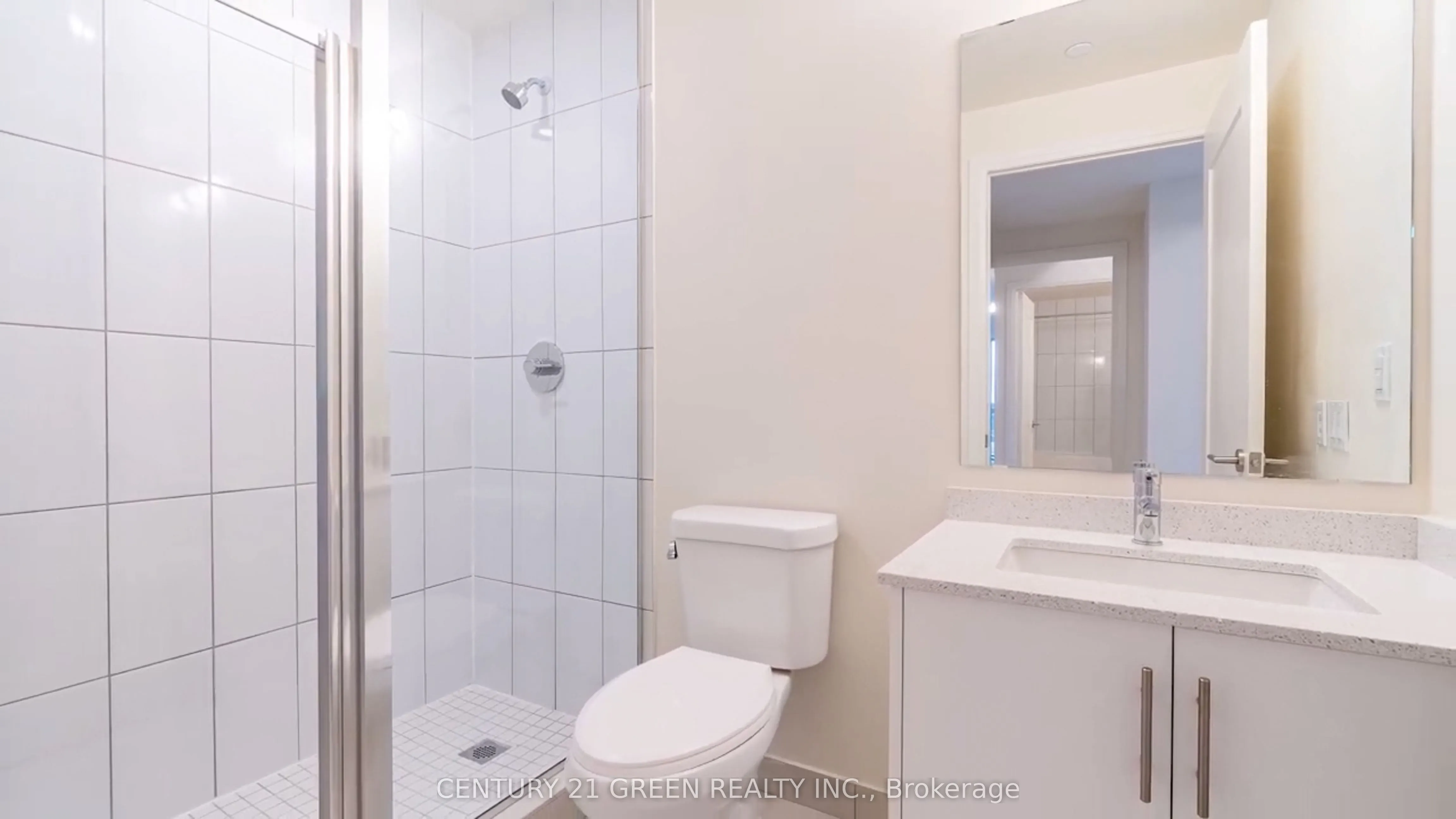509 Dundas Street W, #506