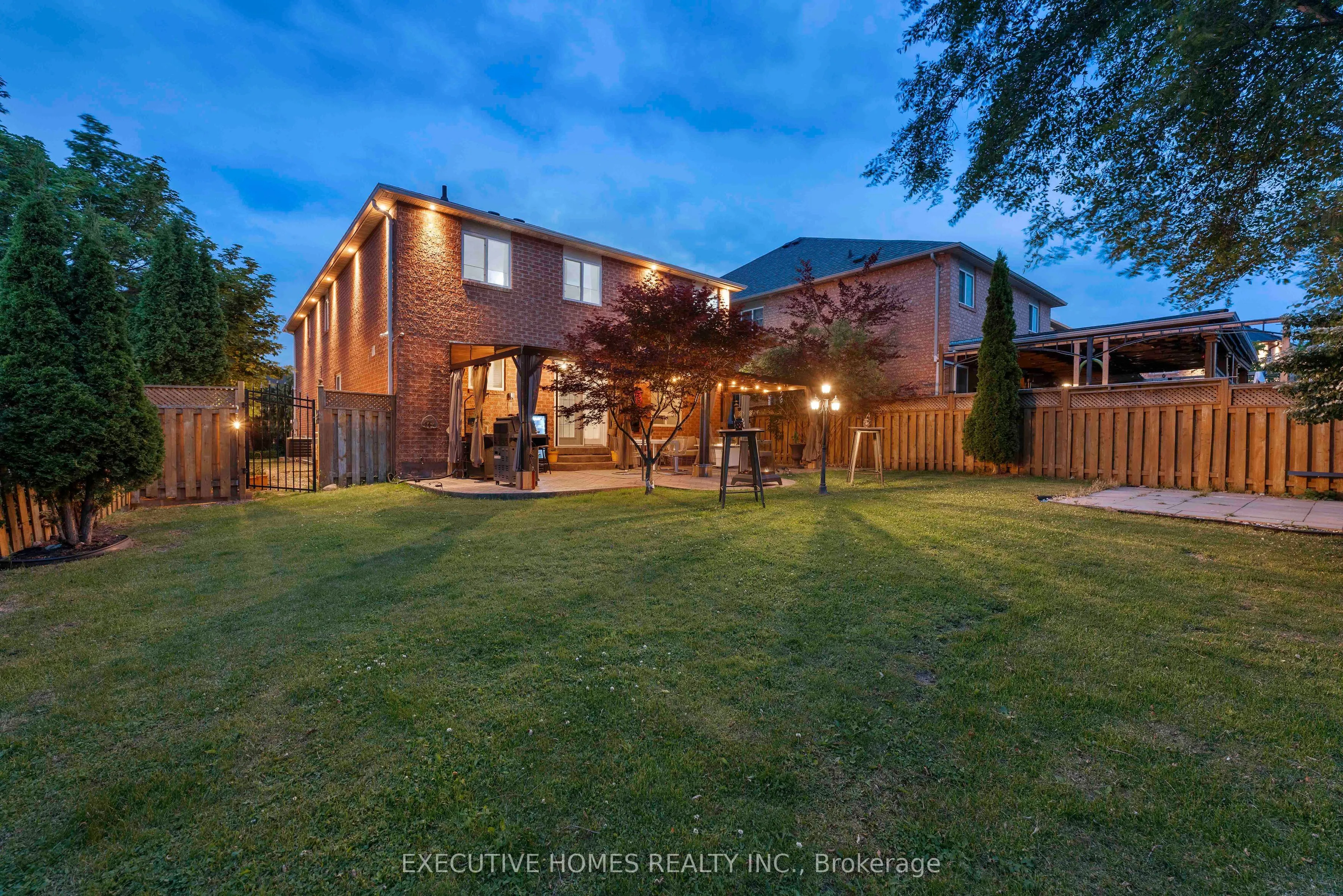8 Shallimar Court