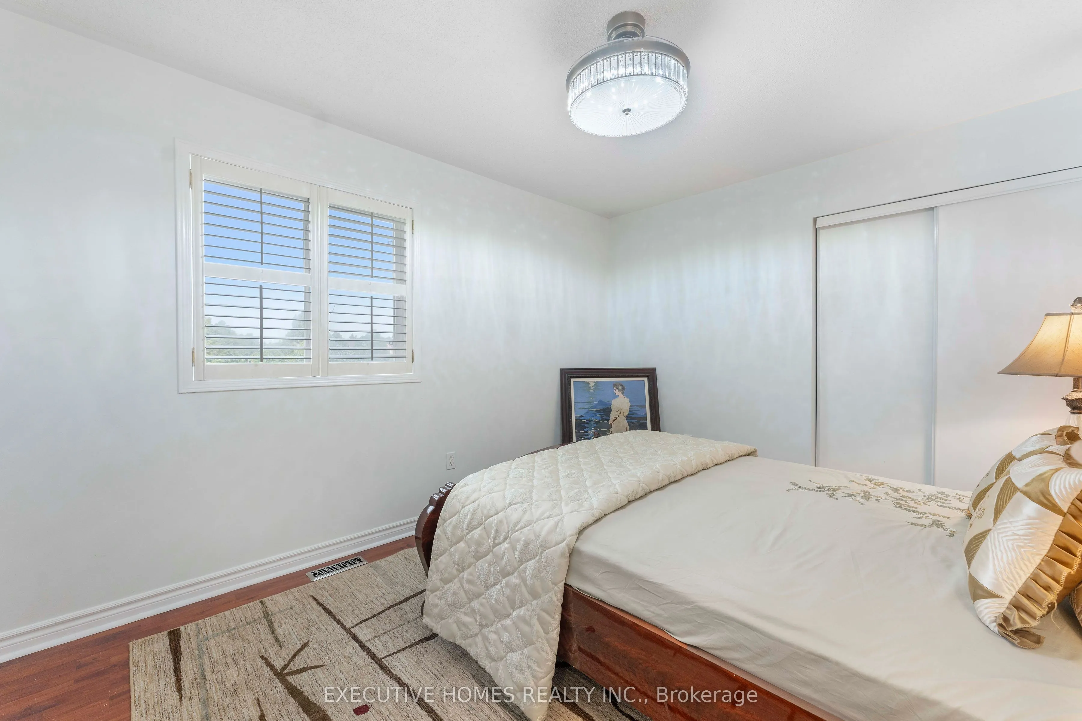 8 Shallimar Court