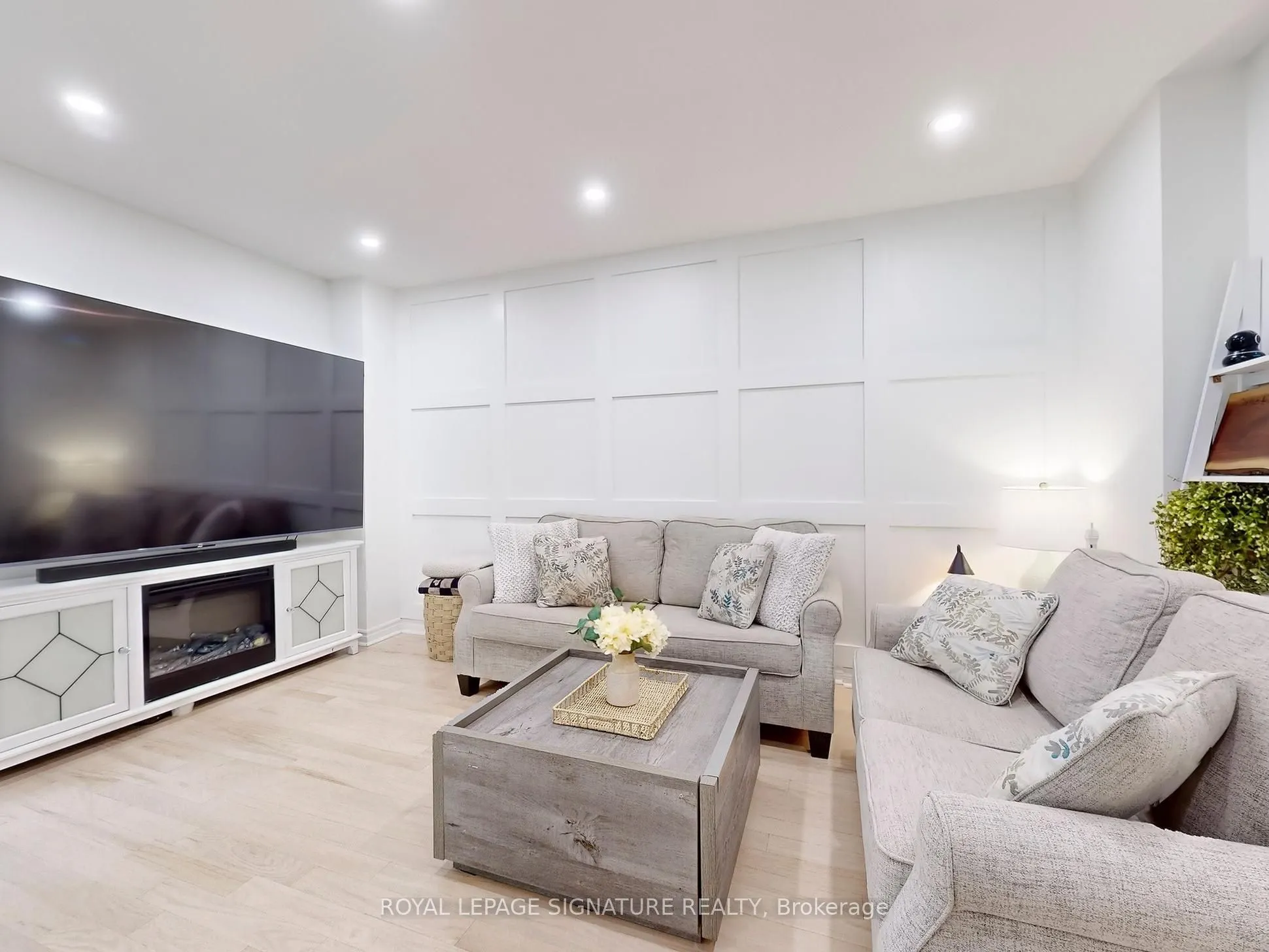 4171 Glen Erin Drive, #17